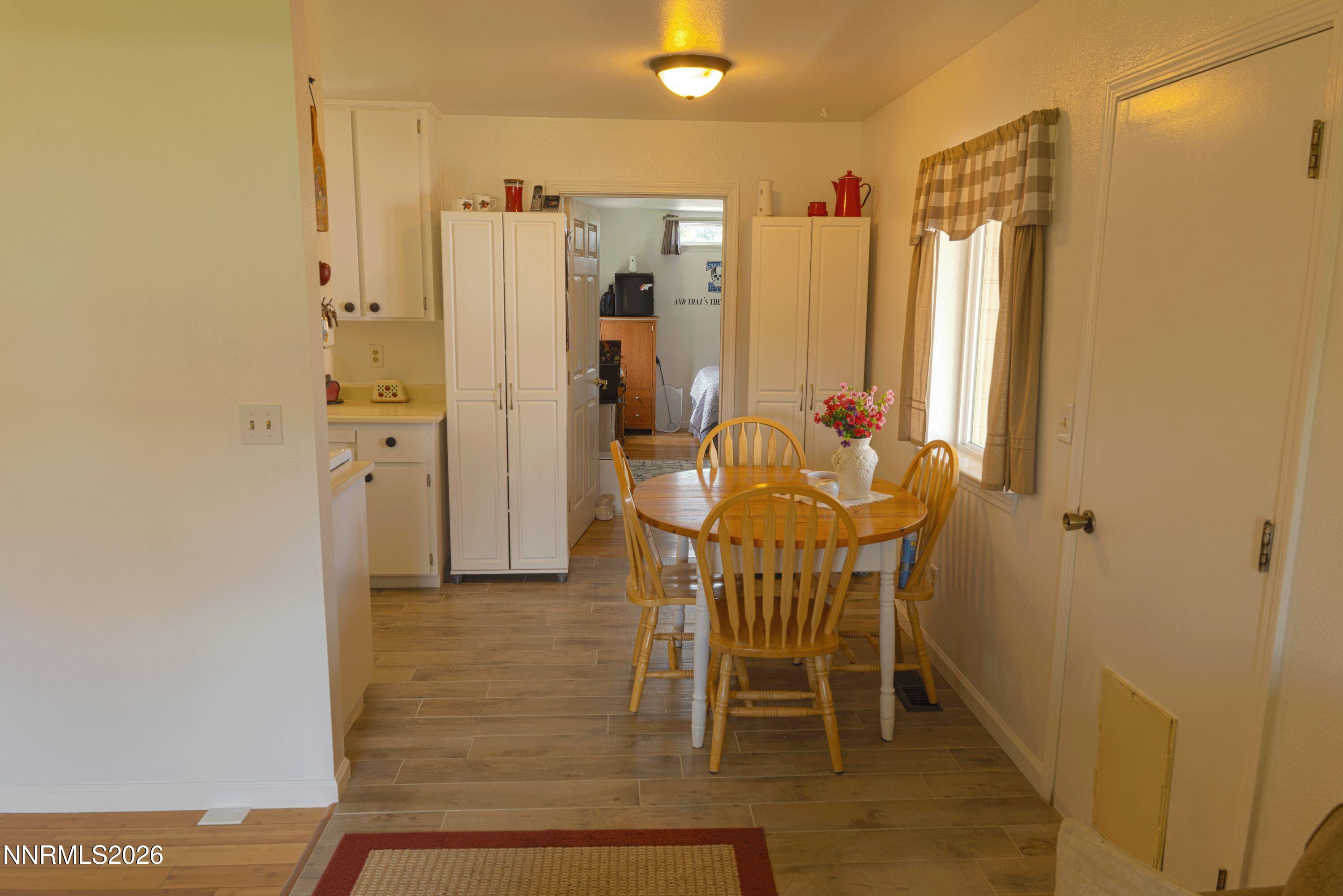 717 Lassen Way Property Photo 7