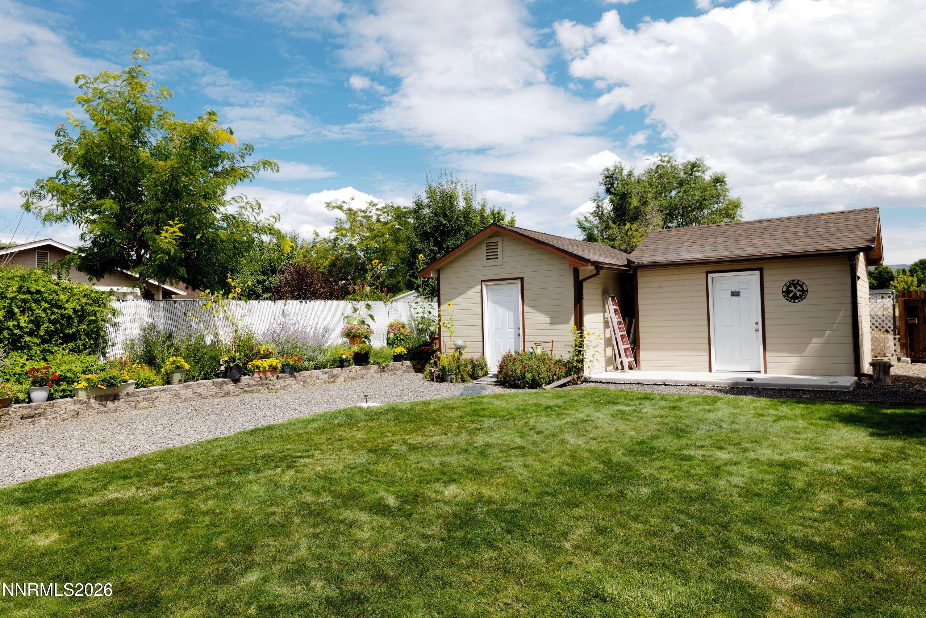 717 Lassen Way Property Photo 24