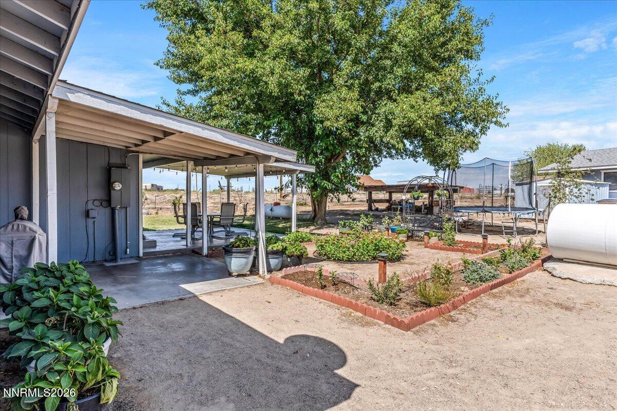 6975 Cox Road Property Photo 4