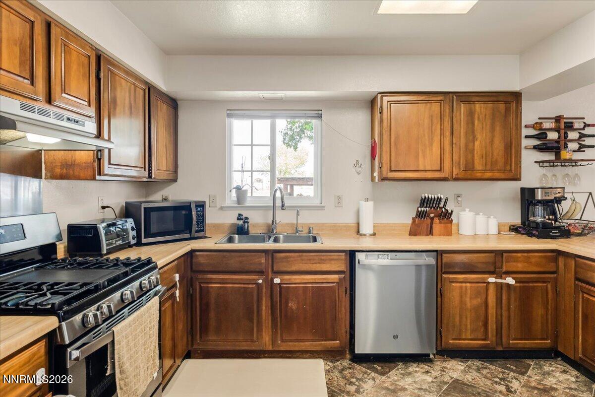 6975 Cox Road Property Photo 22