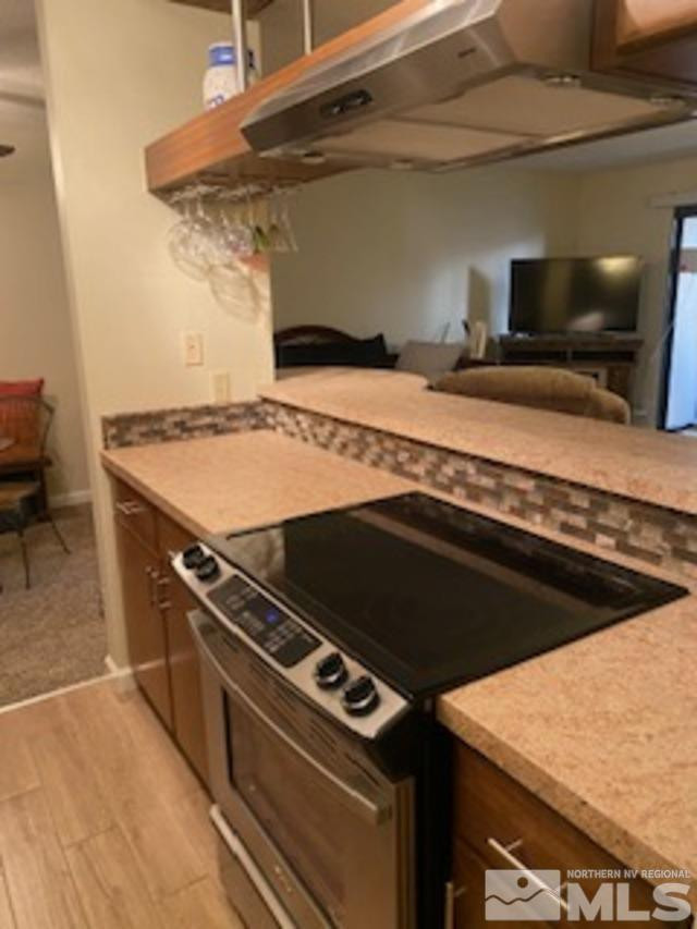 2955 Lakeside Drive Unit 220 Property Photo 15