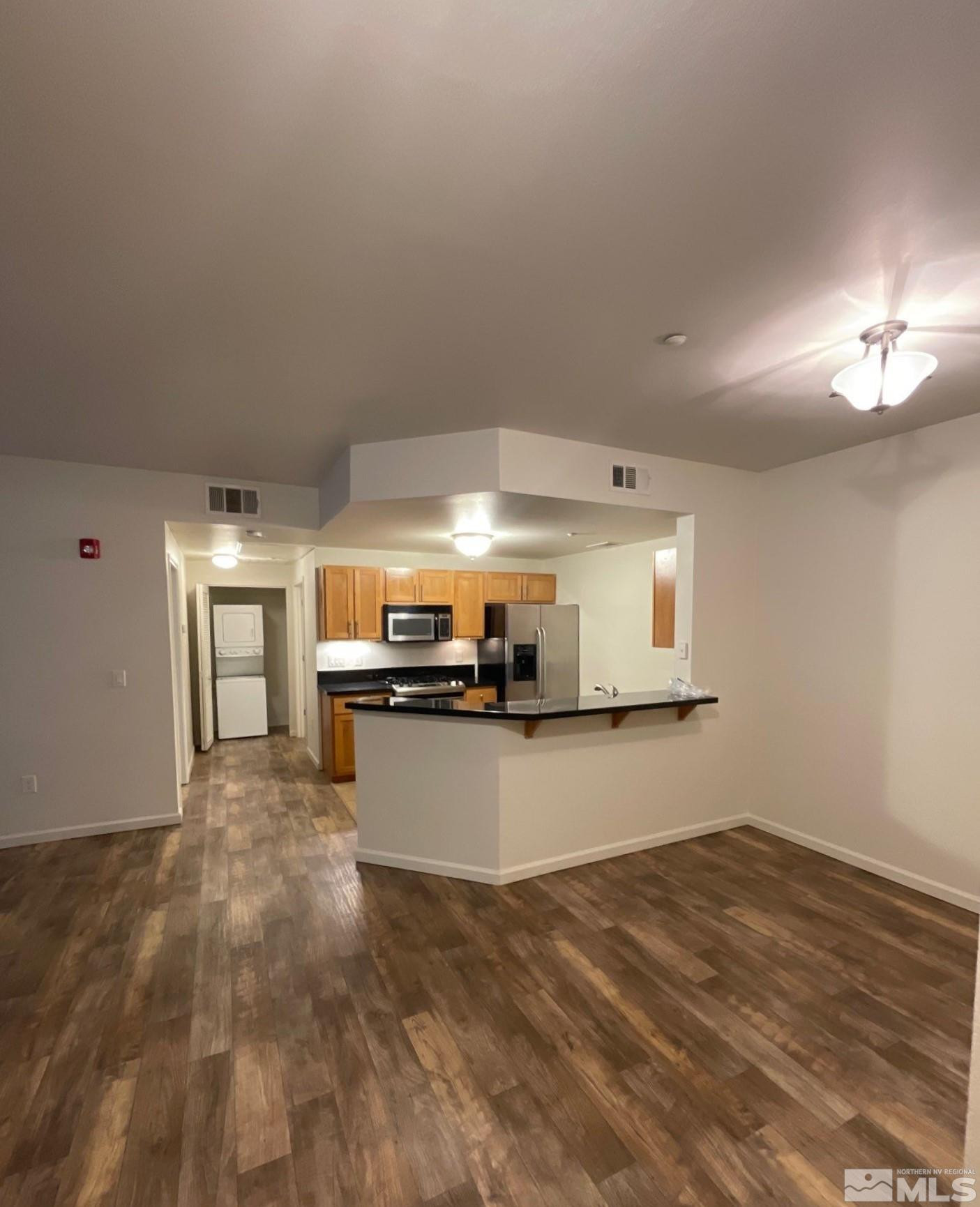 1450 Idlewild Drive Property Photo 3