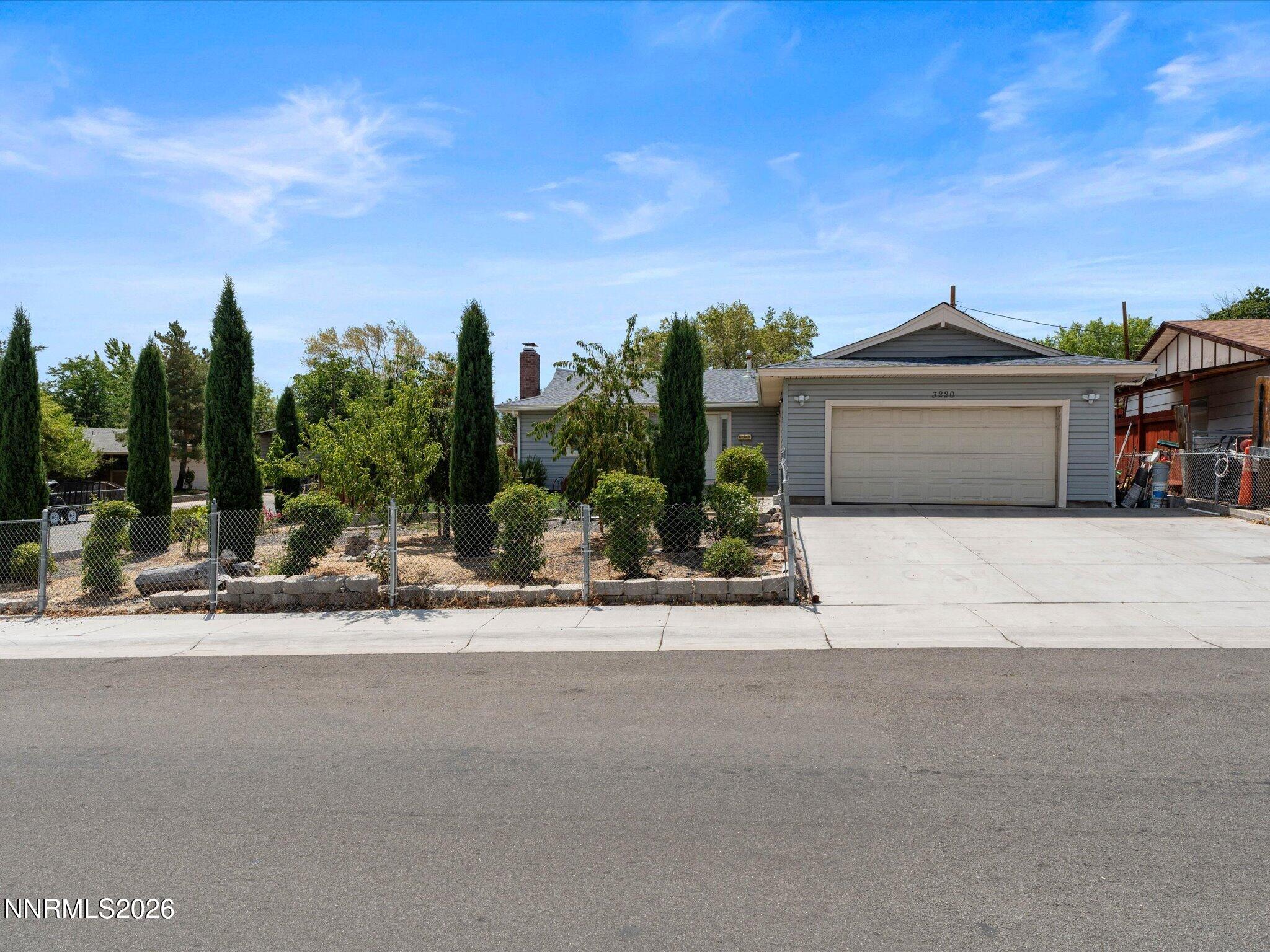 3220 Kings Row Property Photo 2