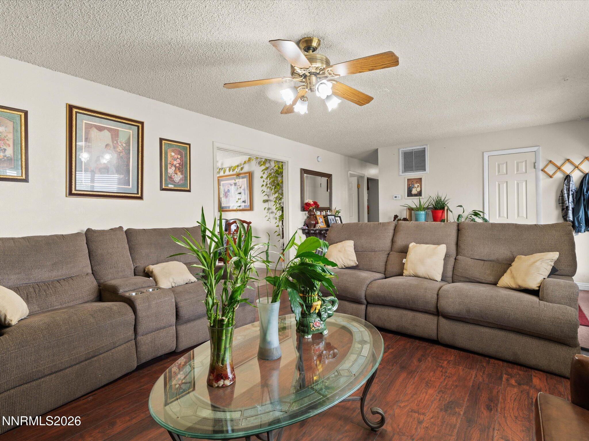 3220 Kings Row Property Photo 7