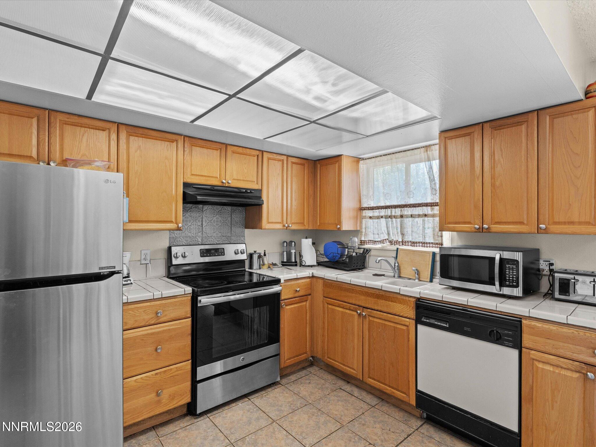 3220 Kings Row Property Photo 12
