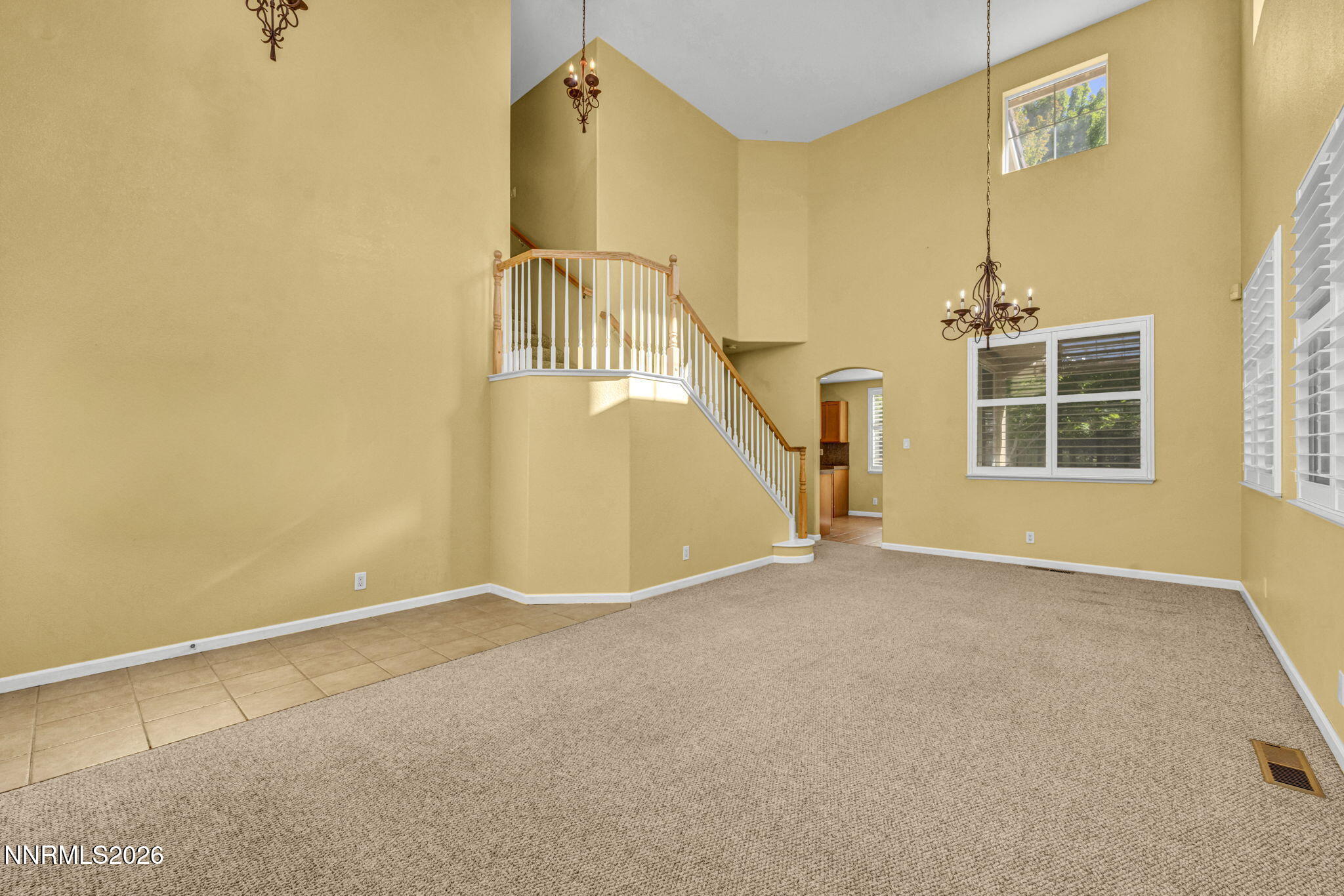10048 Silver Star Drive Property Photo 8
