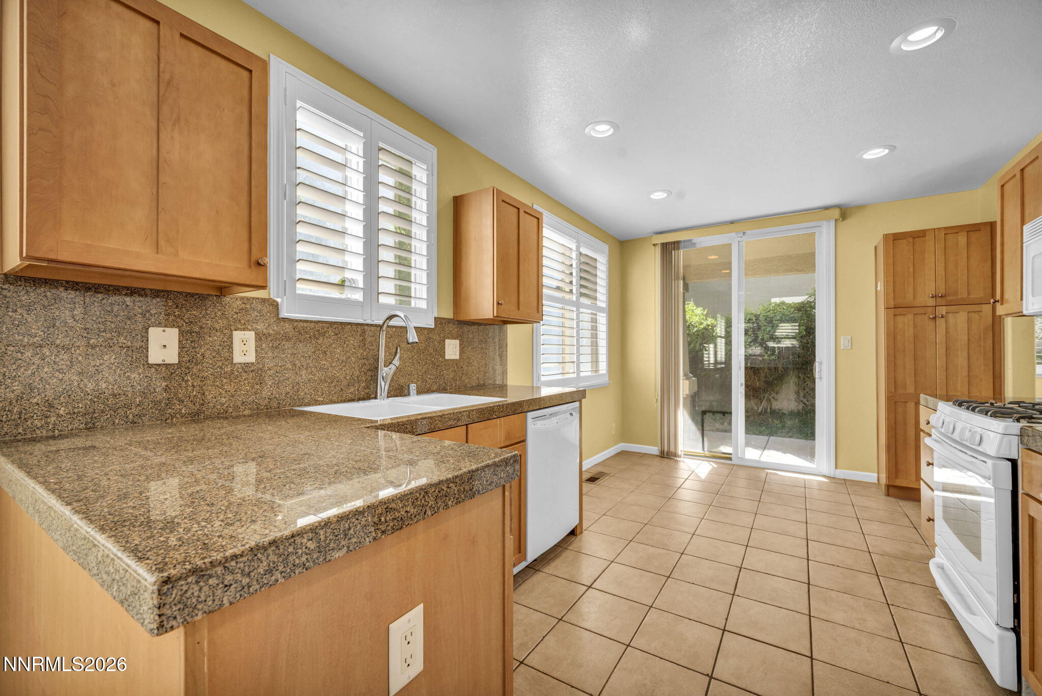 10048 Silver Star Drive Property Photo 10