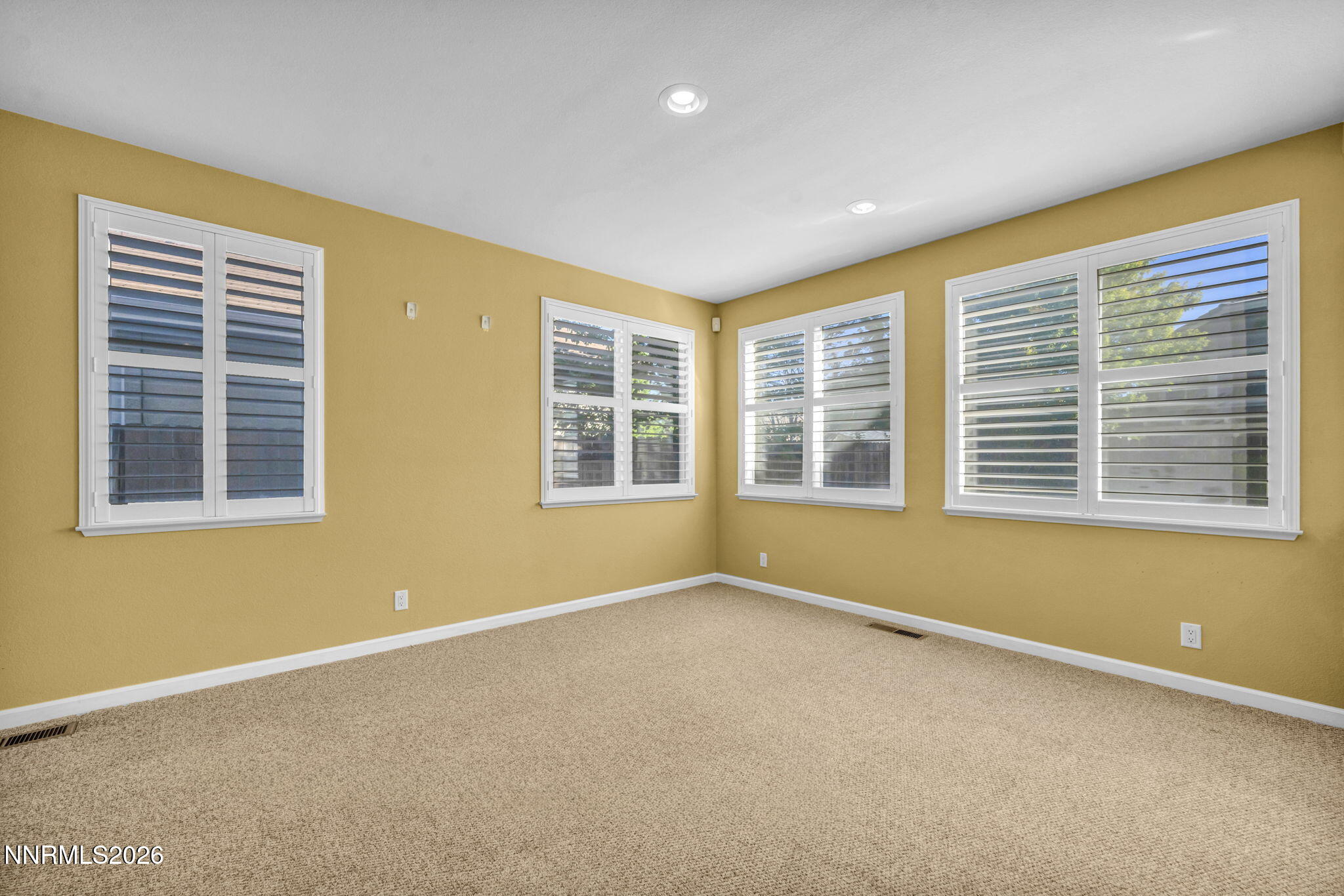 10048 Silver Star Drive Property Photo 21