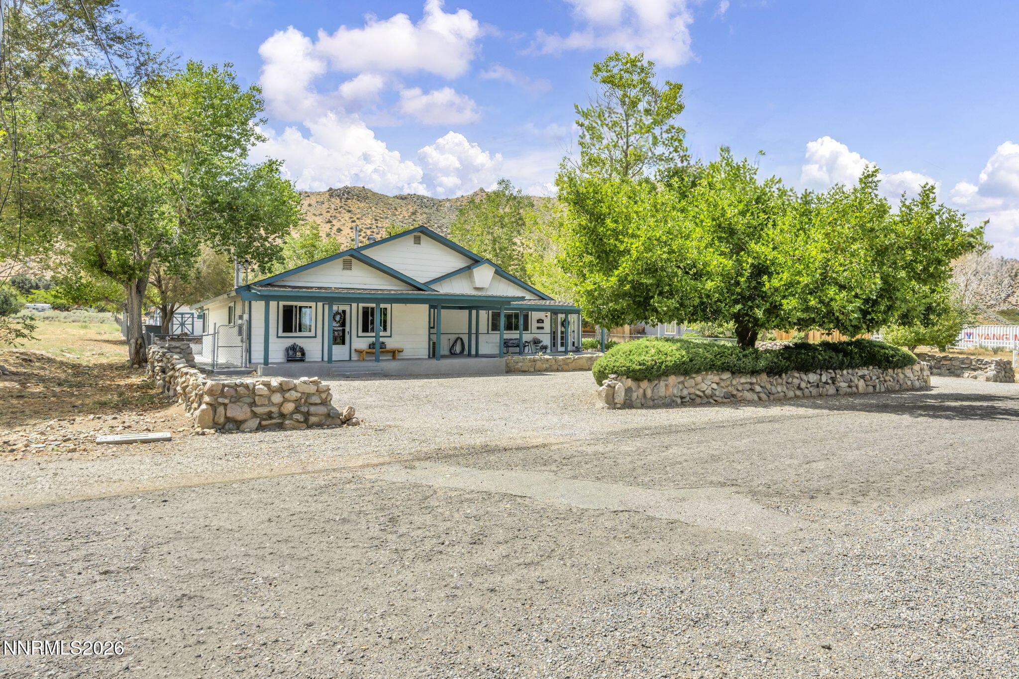193 Mule Deer Road Property Photo 5