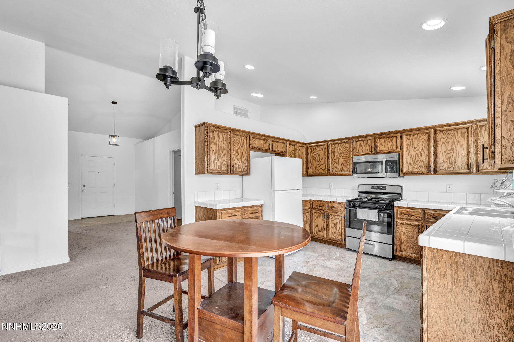 2212 Ellice Way Property Photo 22