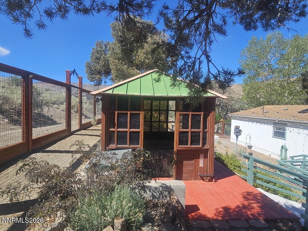 3715 Ballman Way Property Photo 7