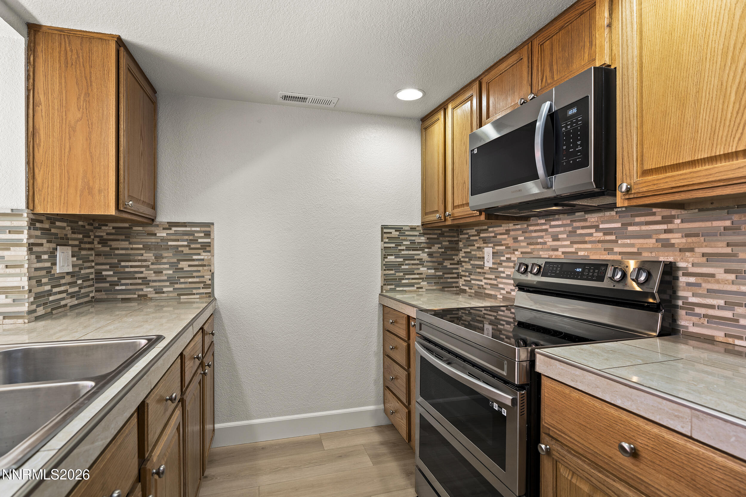 13900 Lear Boulevard Property Photo 9