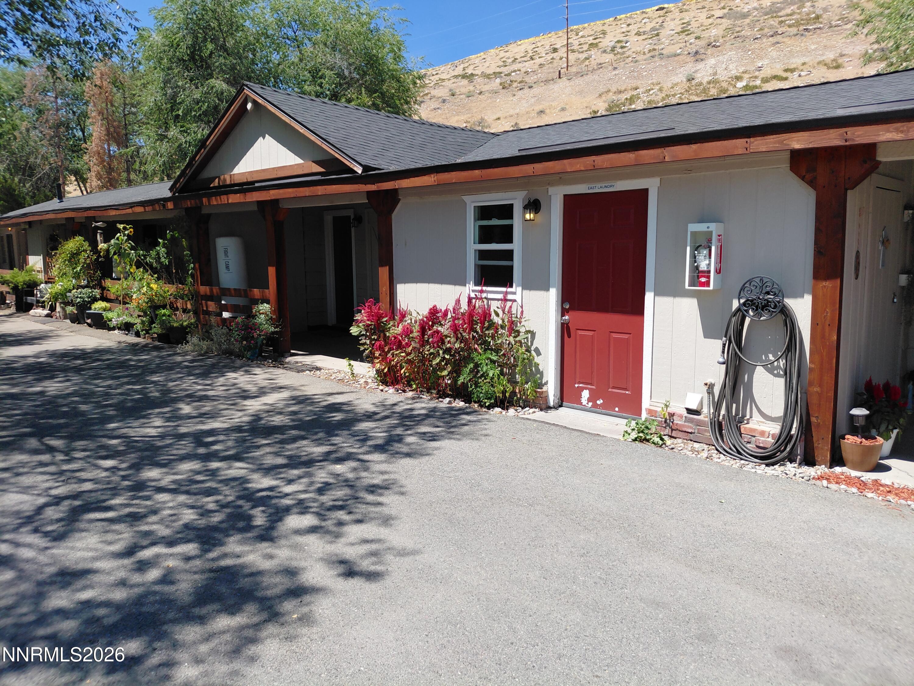 7350 W 4th Street Property Photo 4
