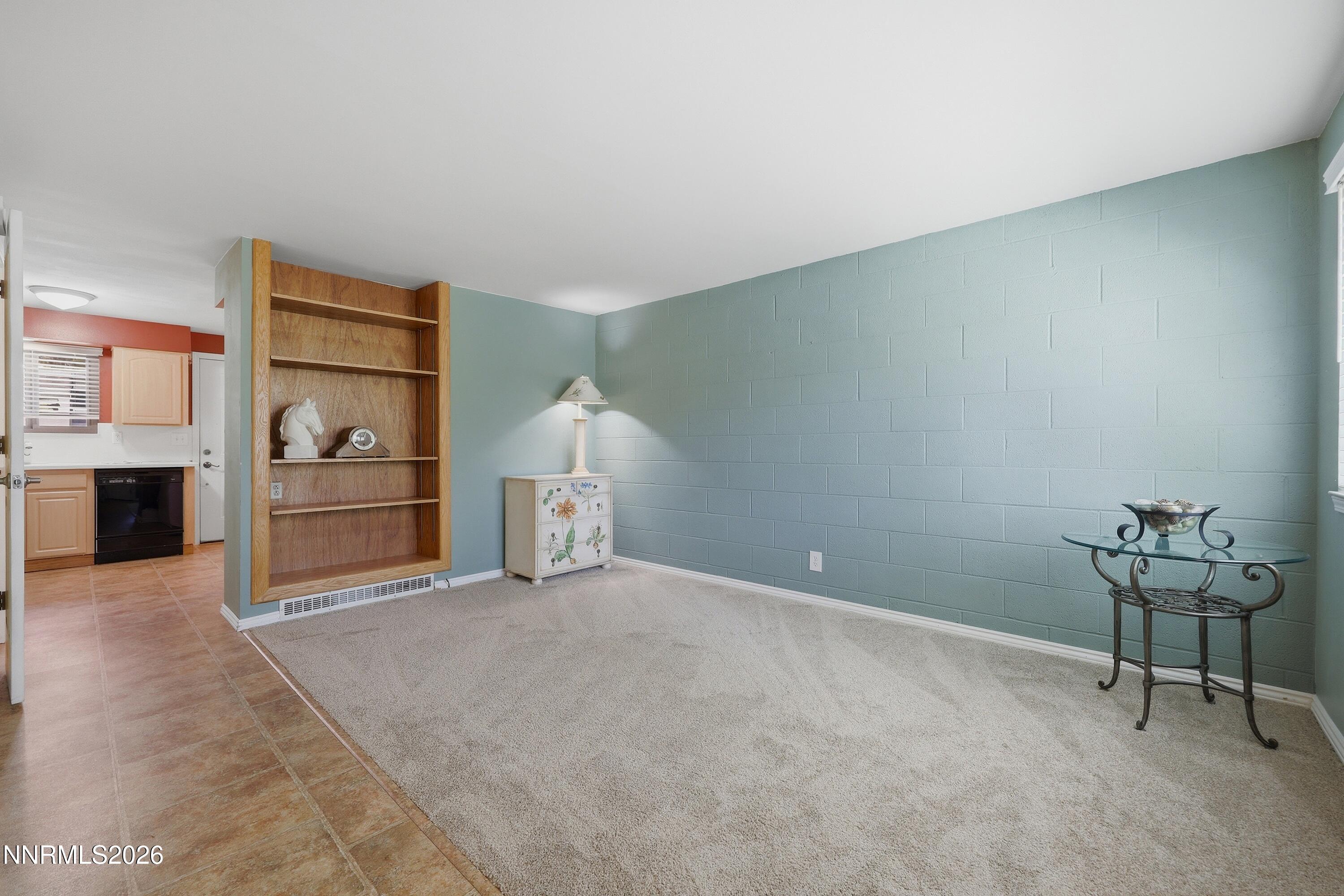 141 Lake Glen Drive Property Photo 7