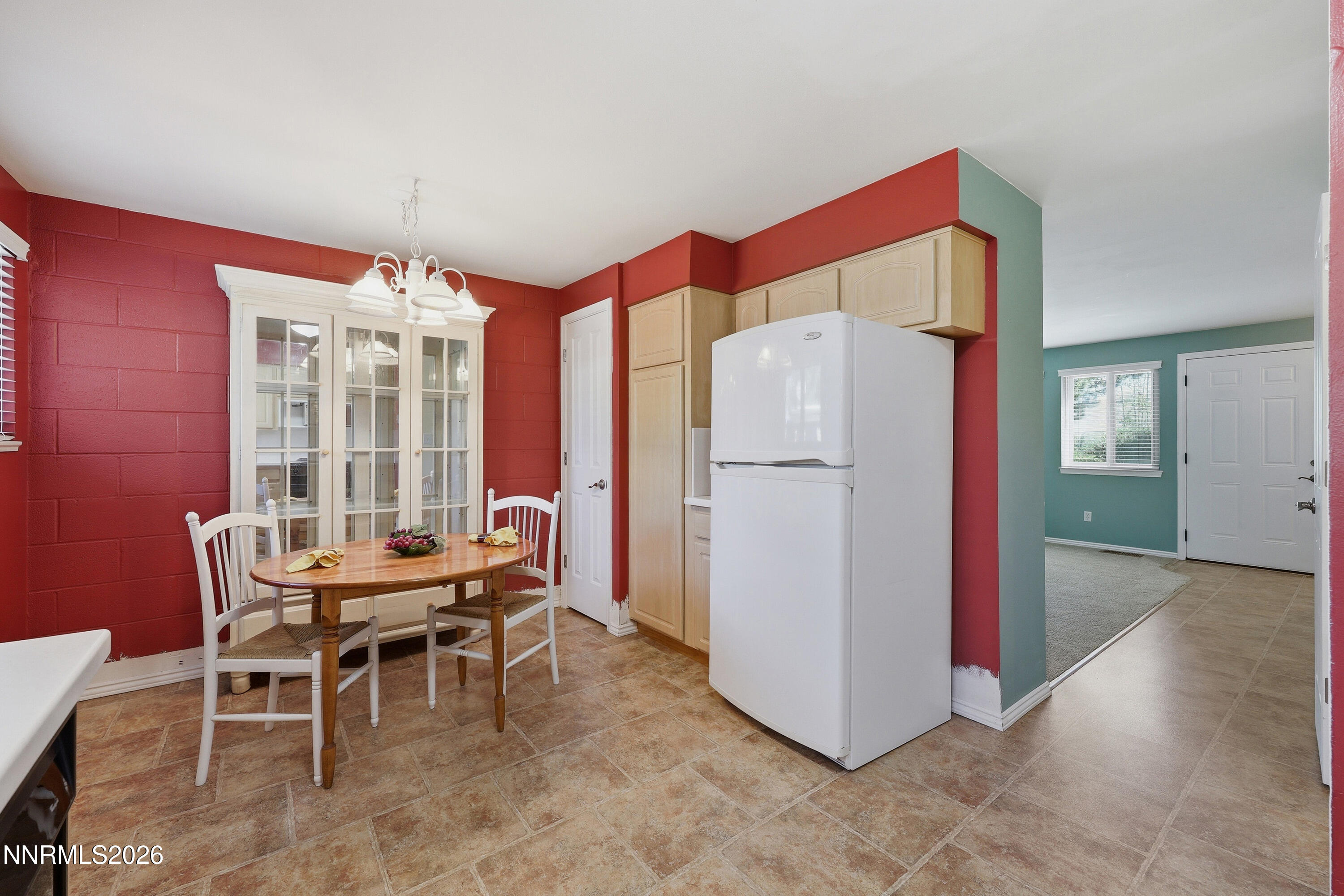 141 Lake Glen Drive Property Photo 13