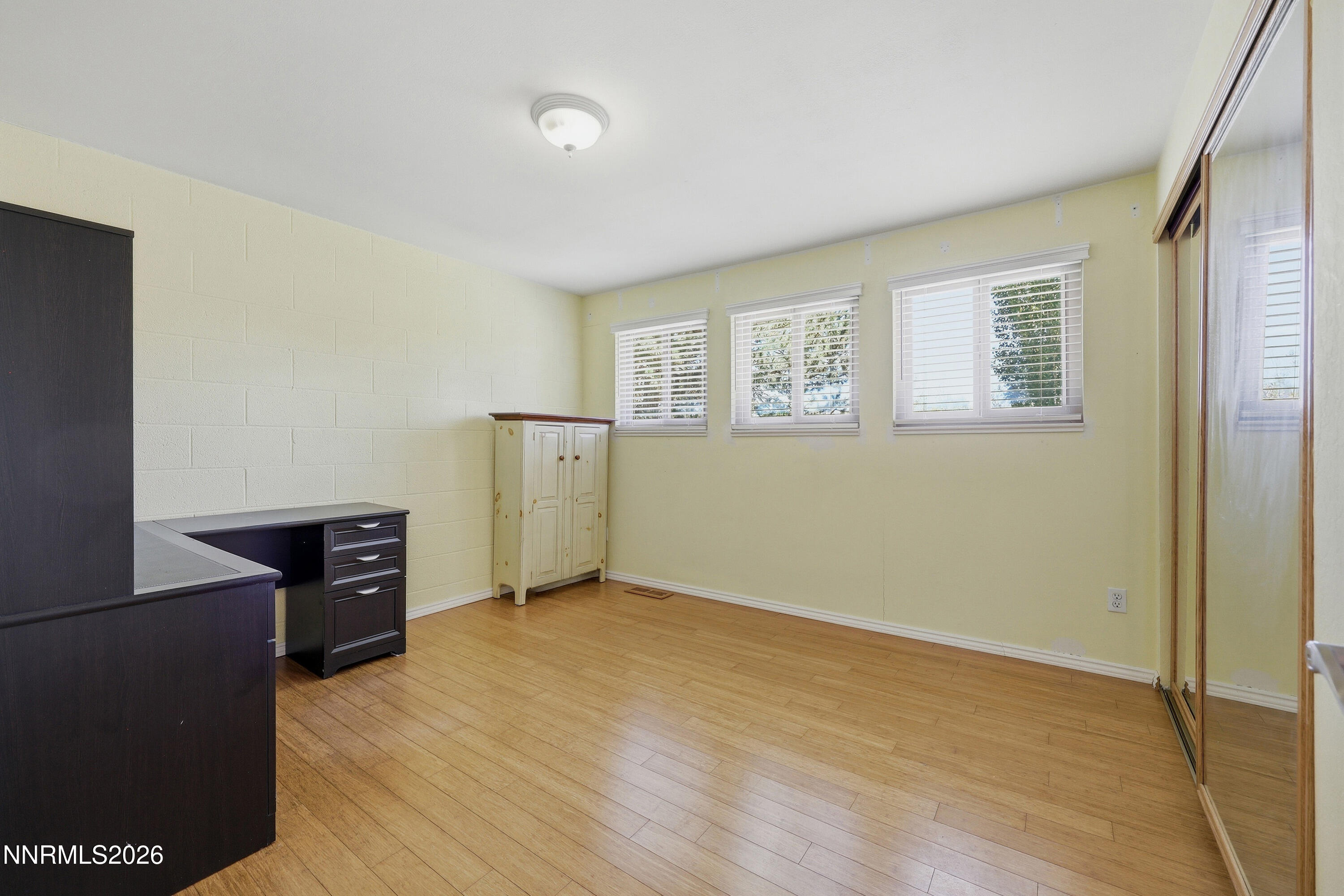 141 Lake Glen Drive Property Photo 15