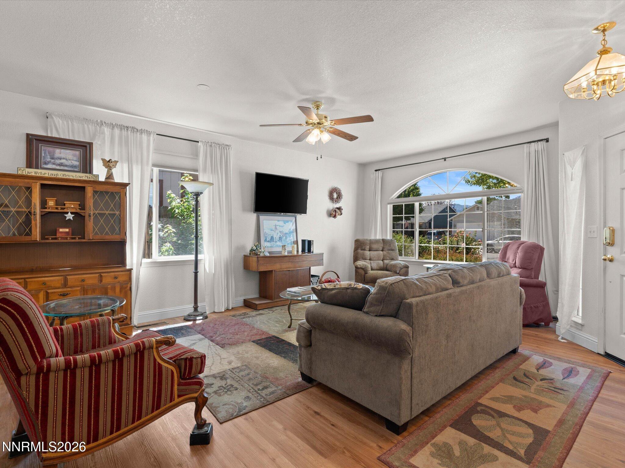 1336 Brooke Way Property Photo 4