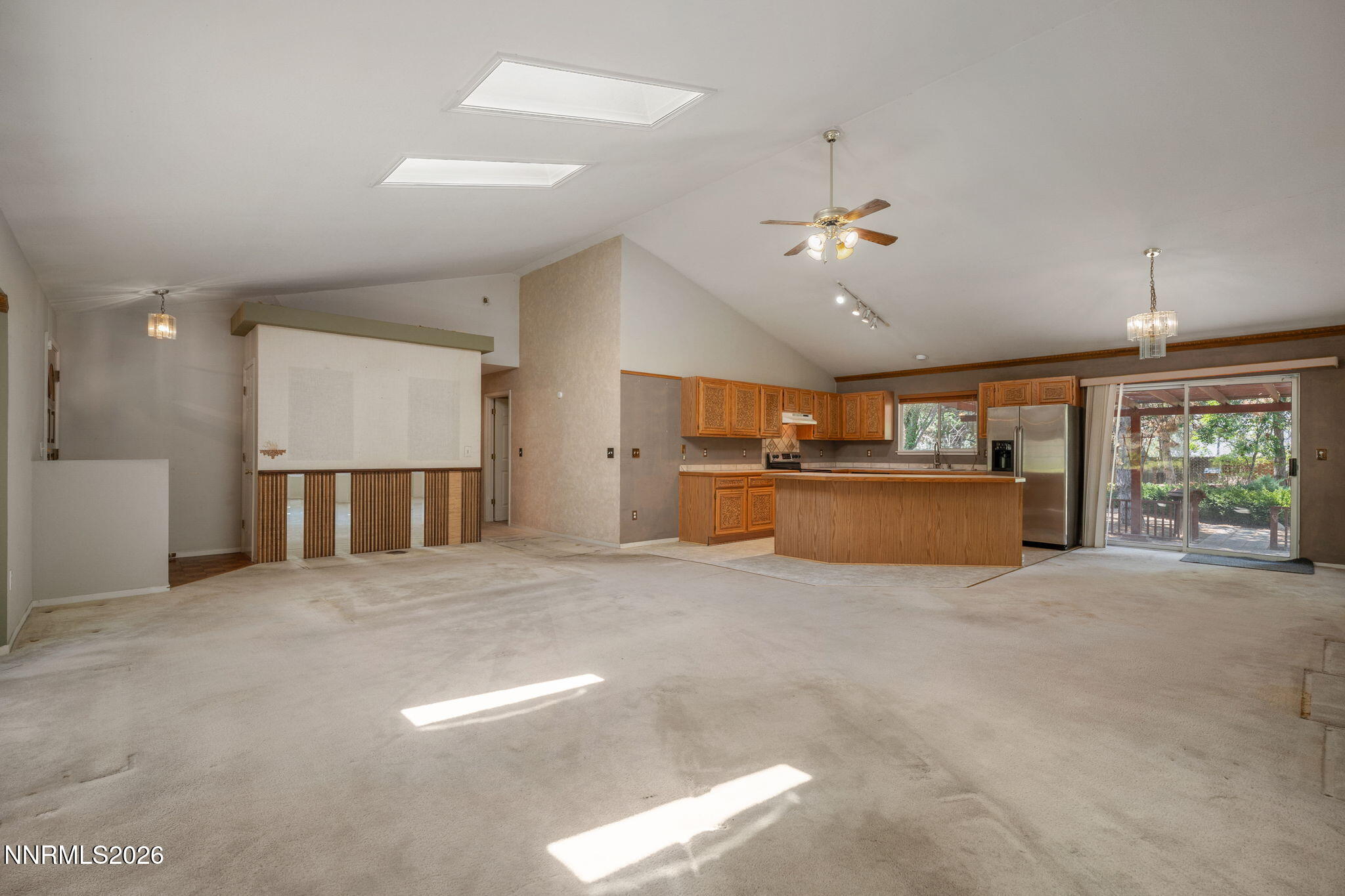 198 Desert Rose Drive Property Photo 7