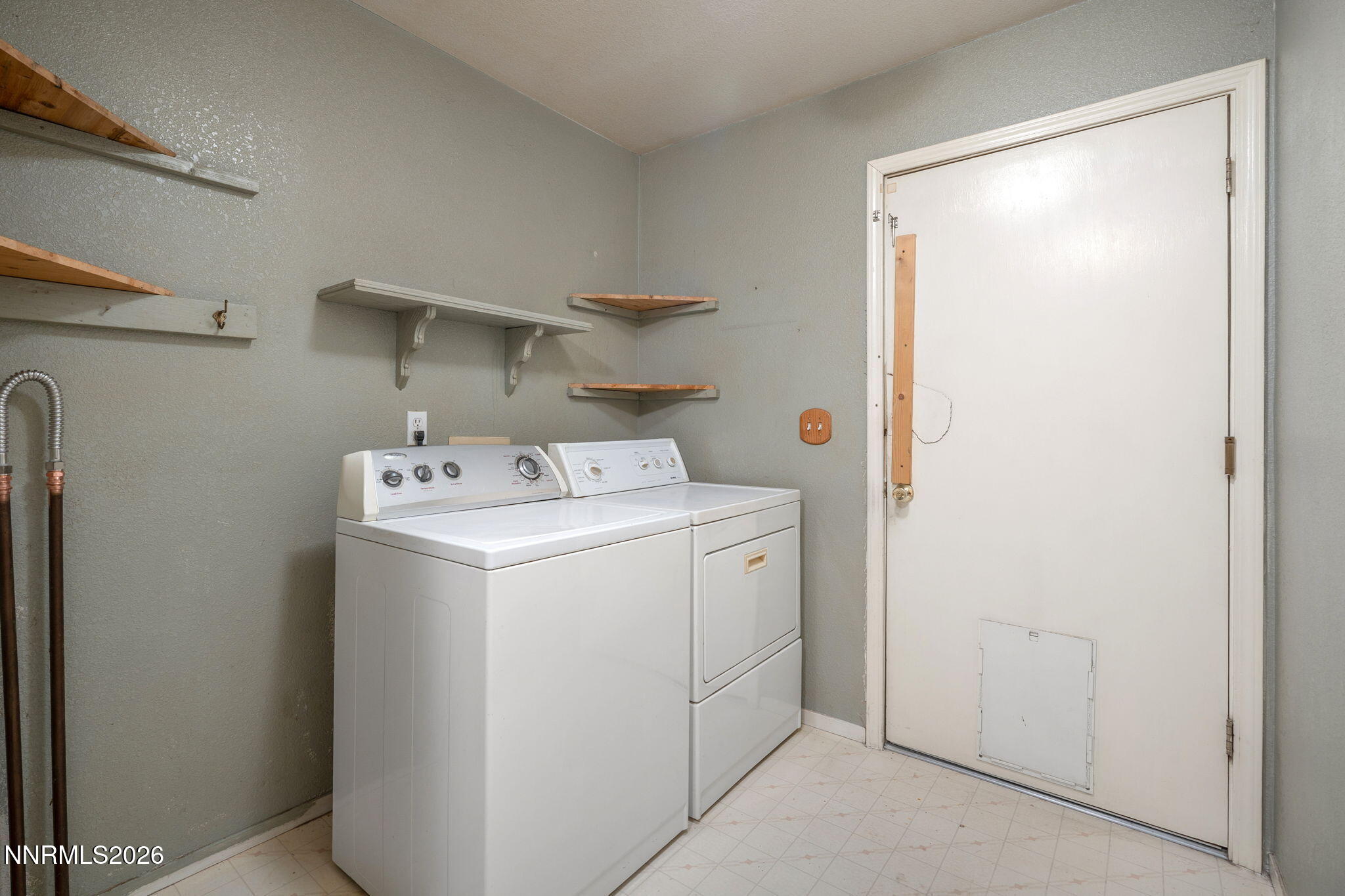 198 Desert Rose Drive Property Photo 25