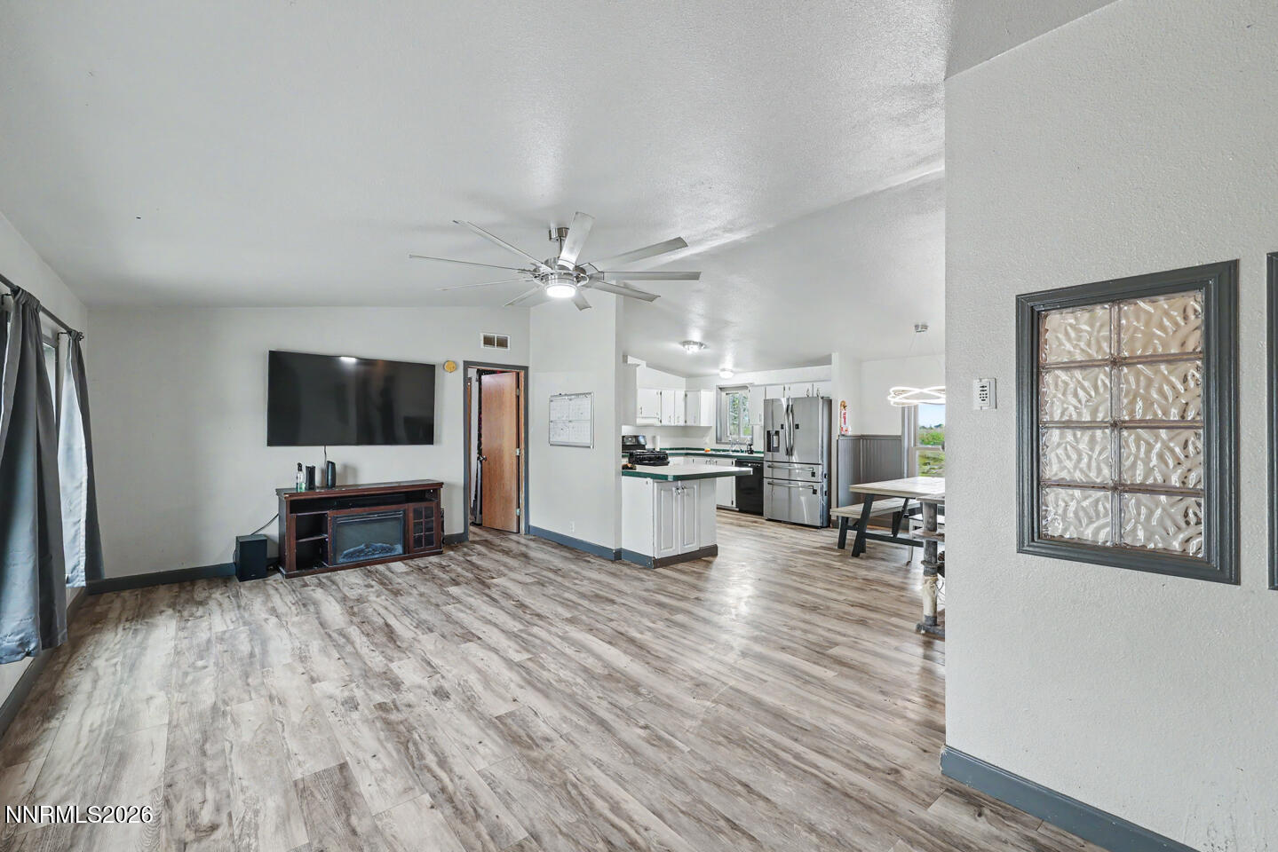 3330 Della Circle Property Photo 2