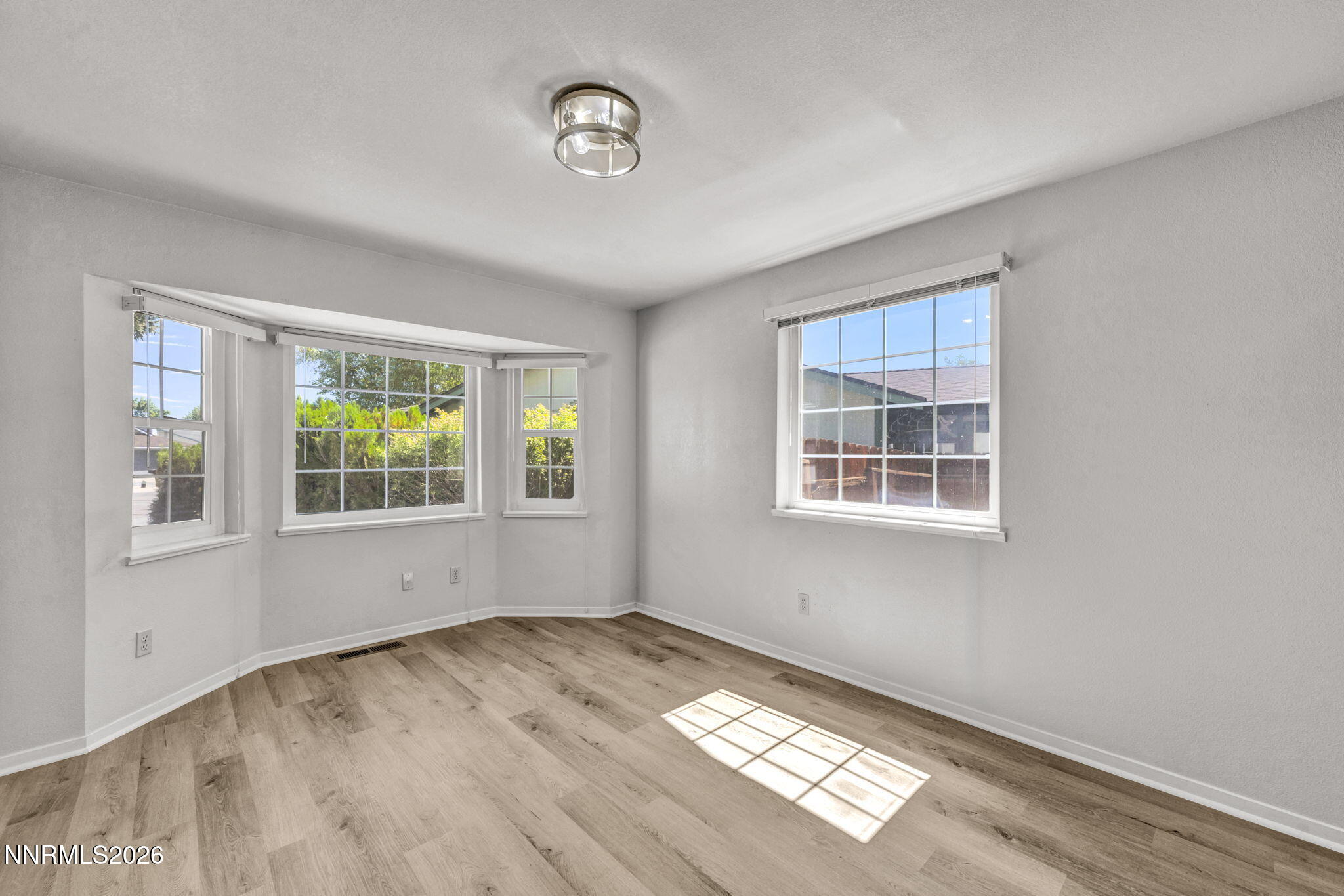 609 Armory Lane Property Photo 11