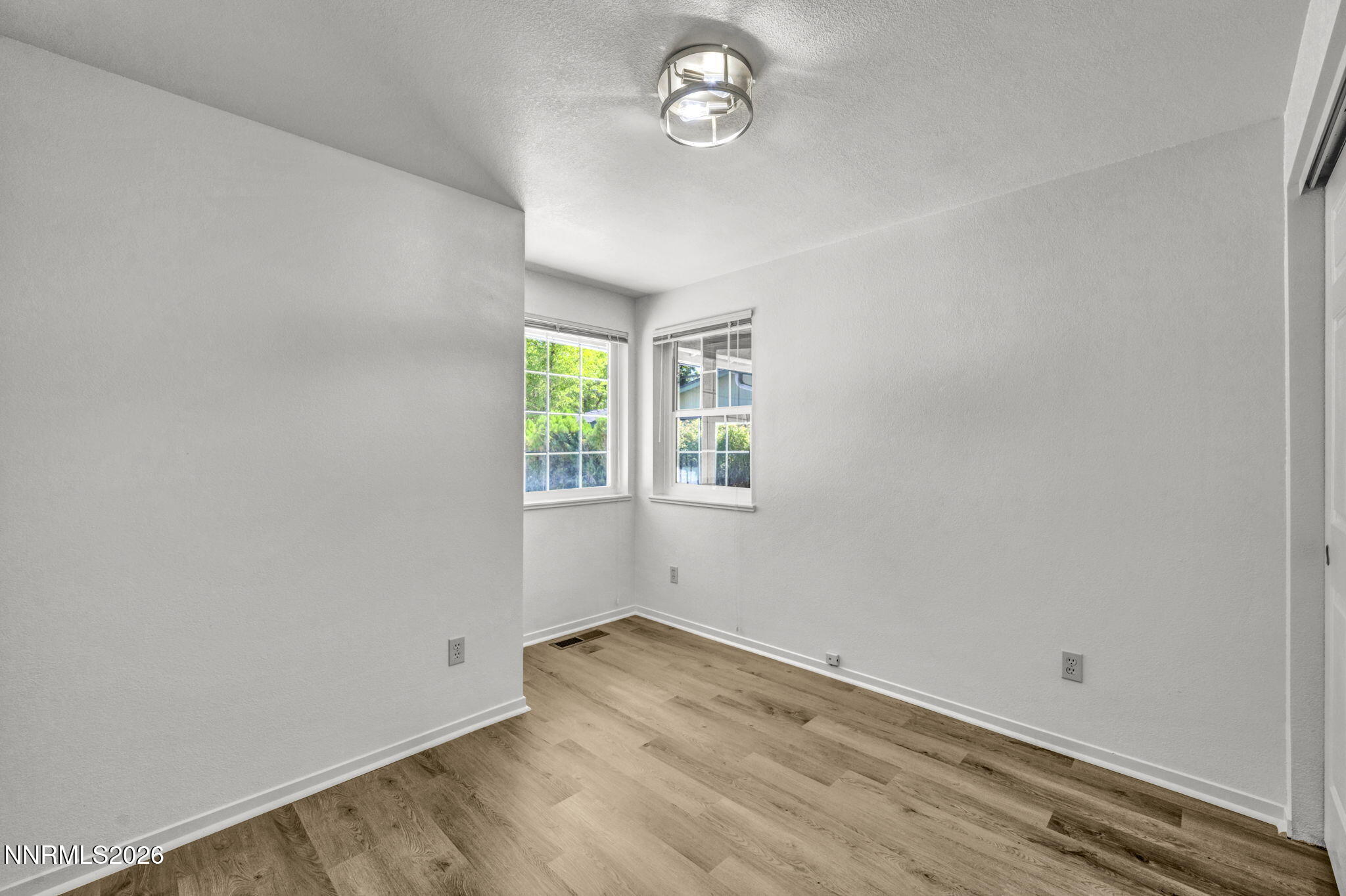 609 Armory Lane Property Photo 31