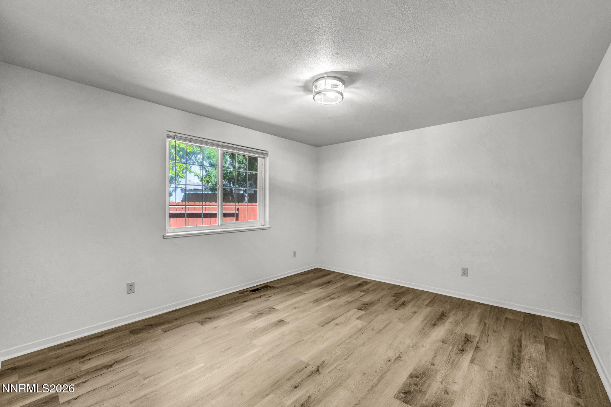 609 Armory Lane Property Photo 32