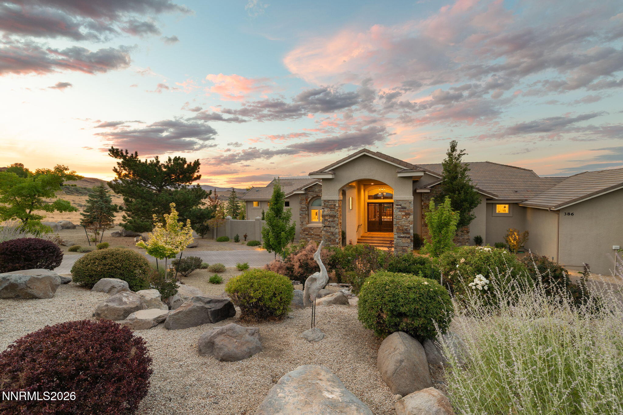 386 Questa Court Property Photo 4