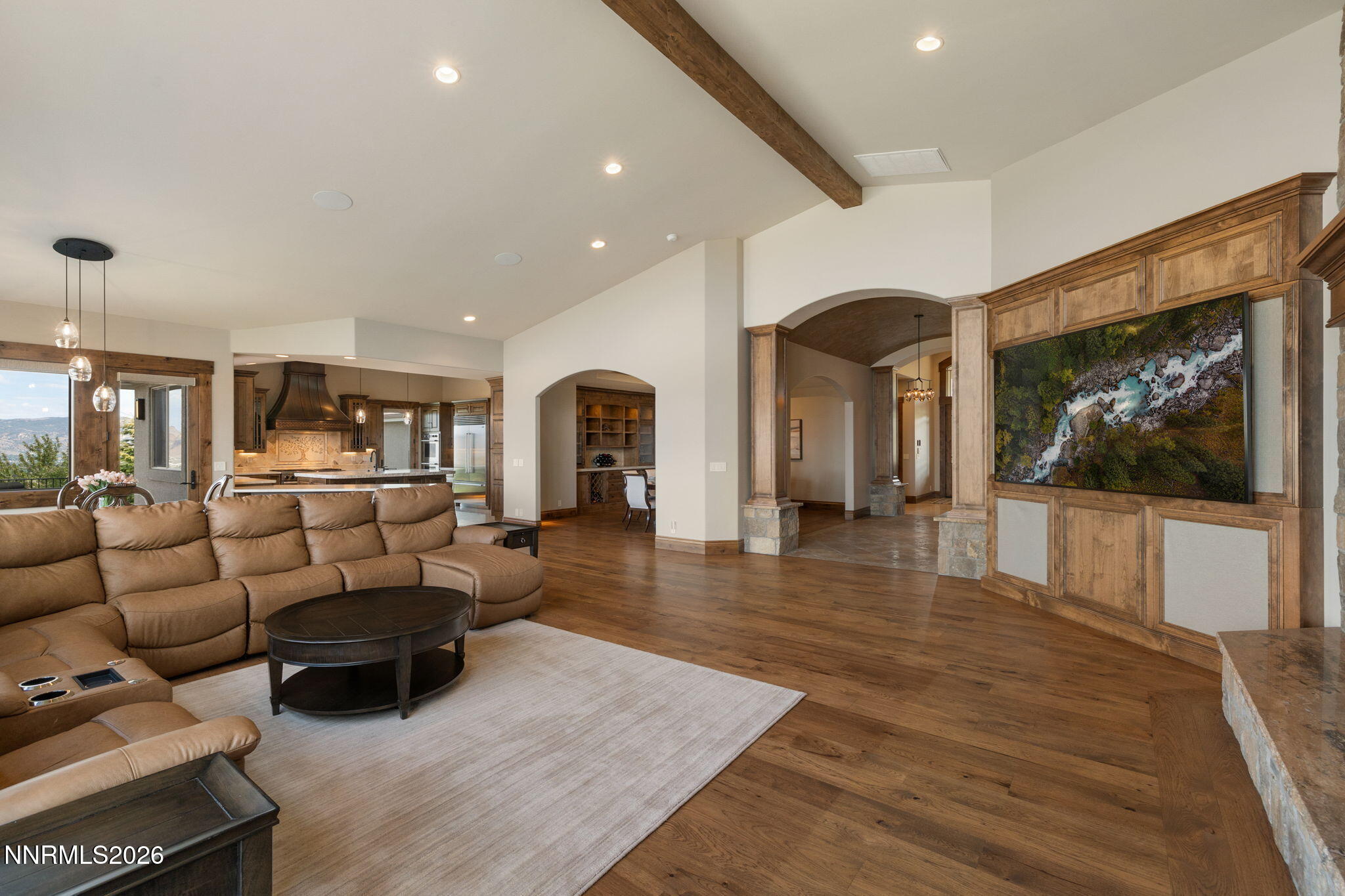 386 Questa Court Property Photo 12