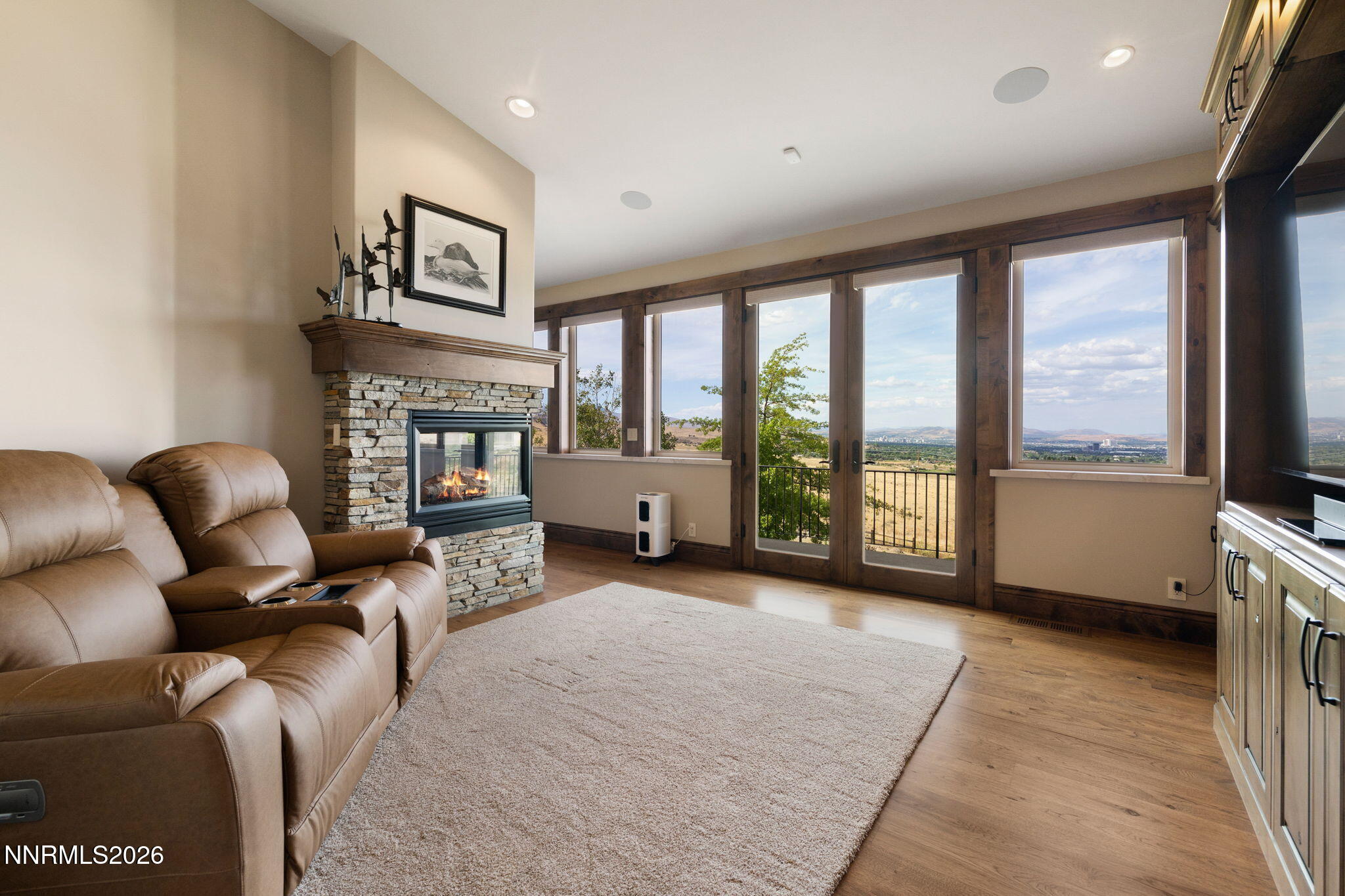 386 Questa Court Property Photo 25