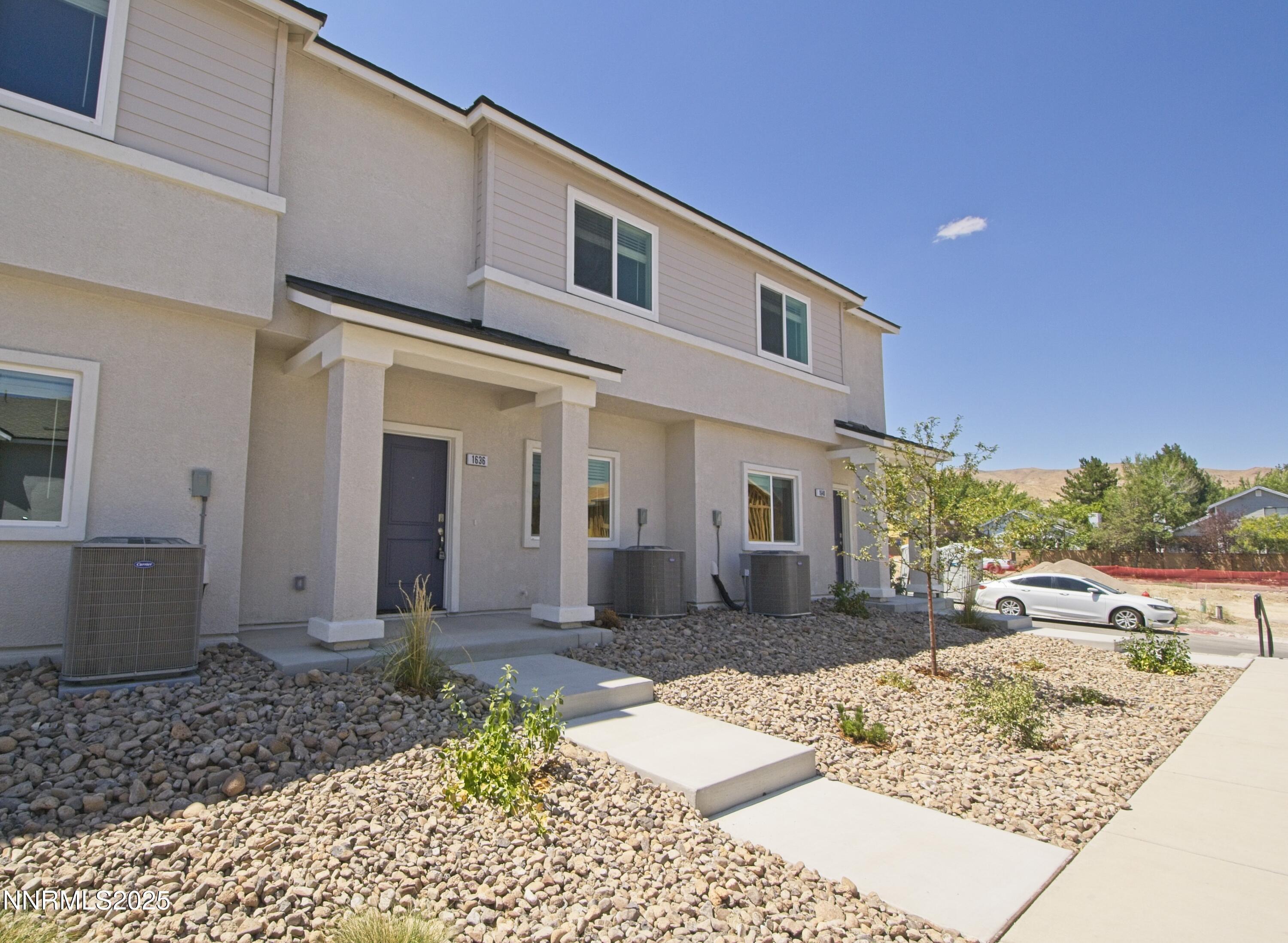 1636 Prancer Street Property Photo 2