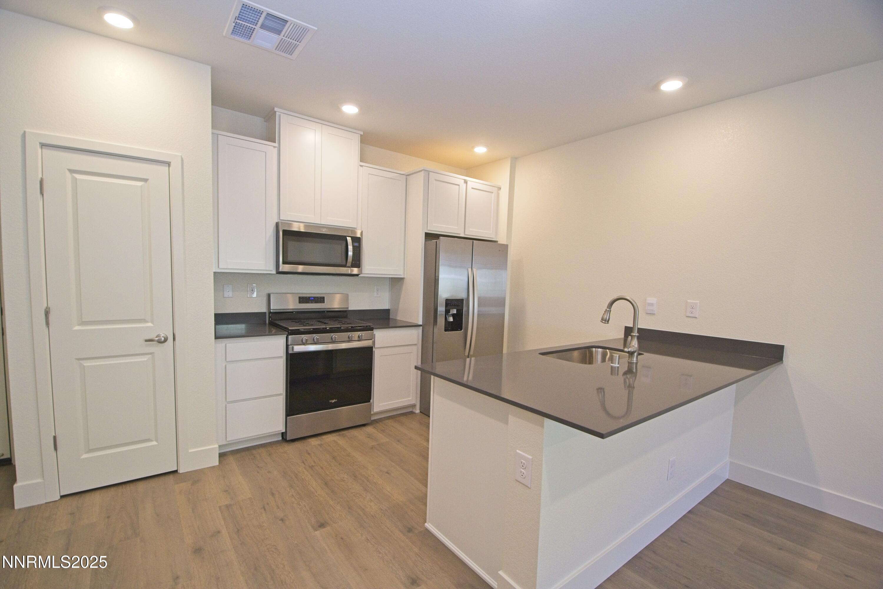 1636 Prancer Street Property Photo 6
