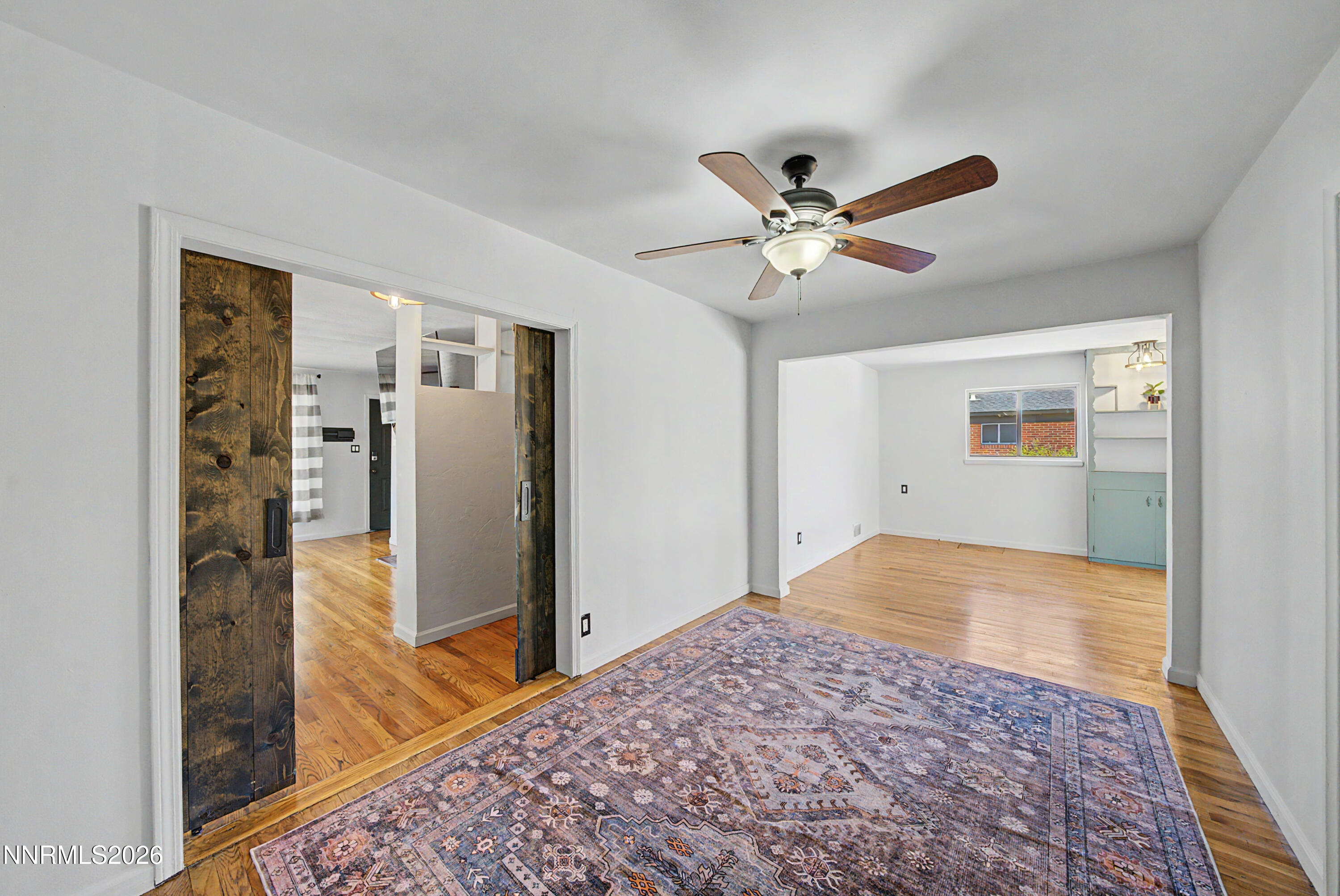 934 Pyramid Way Property Photo 7