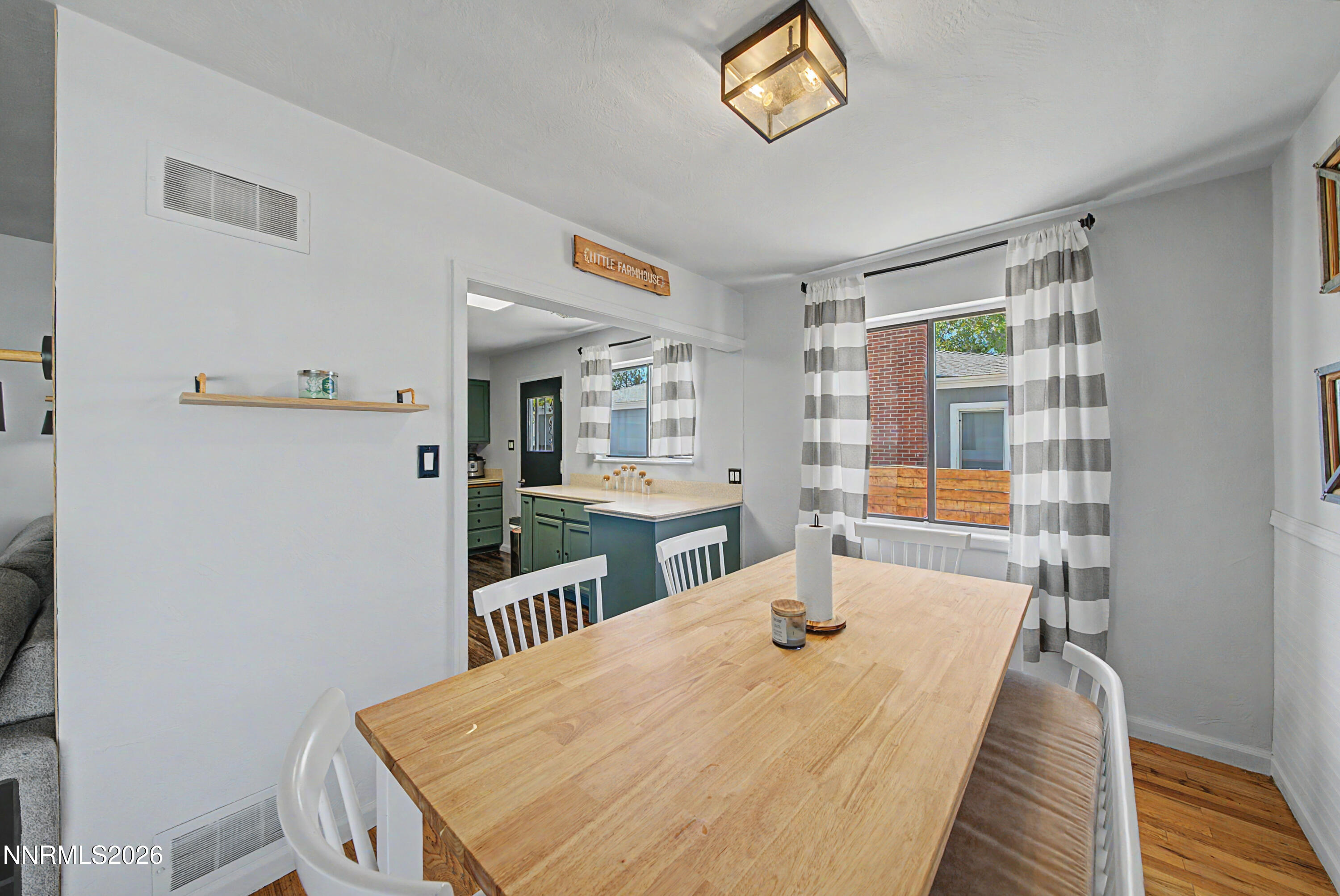 934 Pyramid Way Property Photo 19