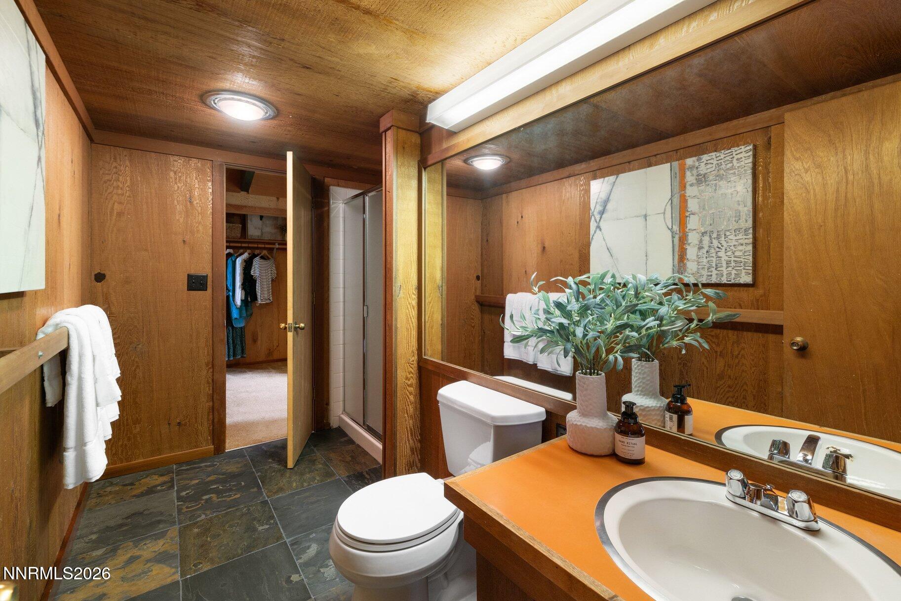 706 Lakeshore Boulevard Property Photo 15