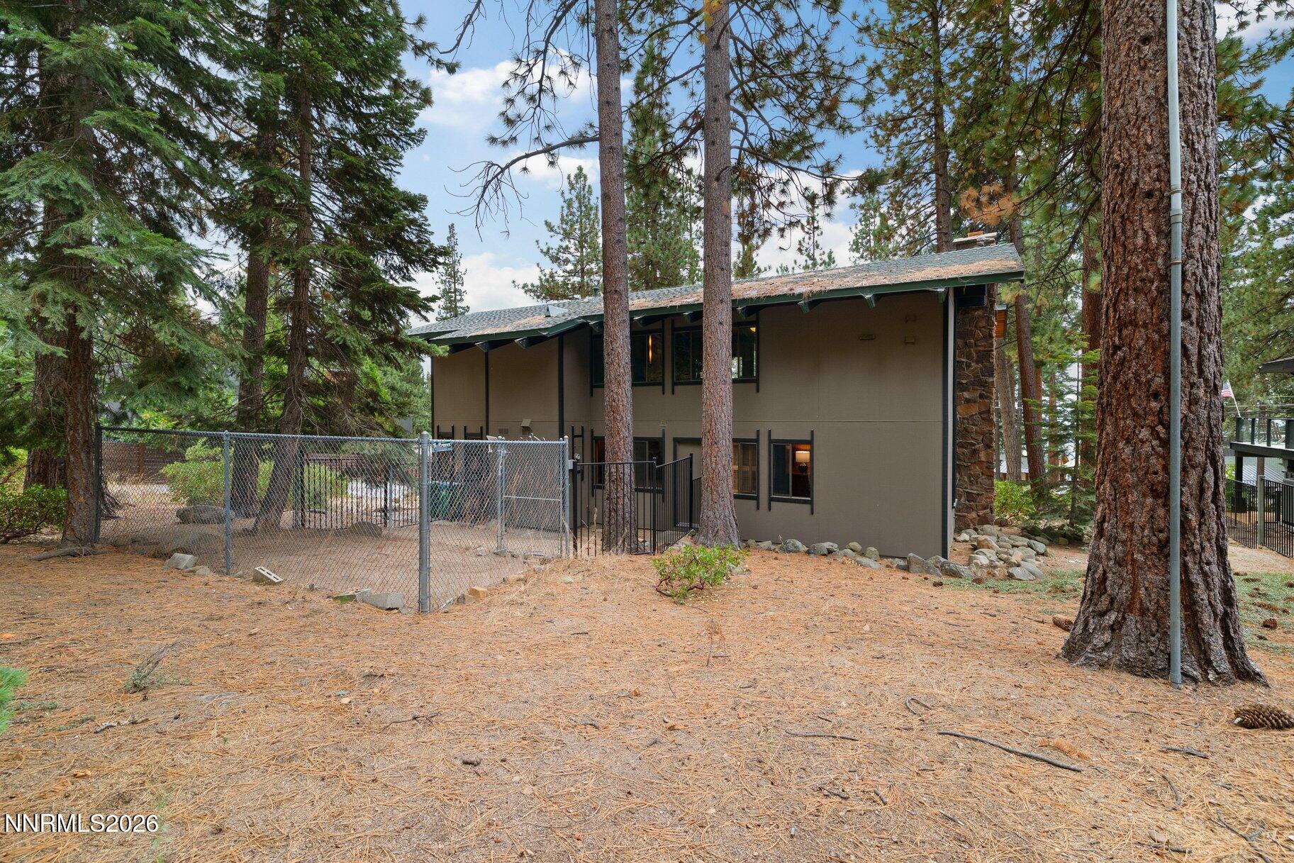 706 Lakeshore Boulevard Property Photo 29