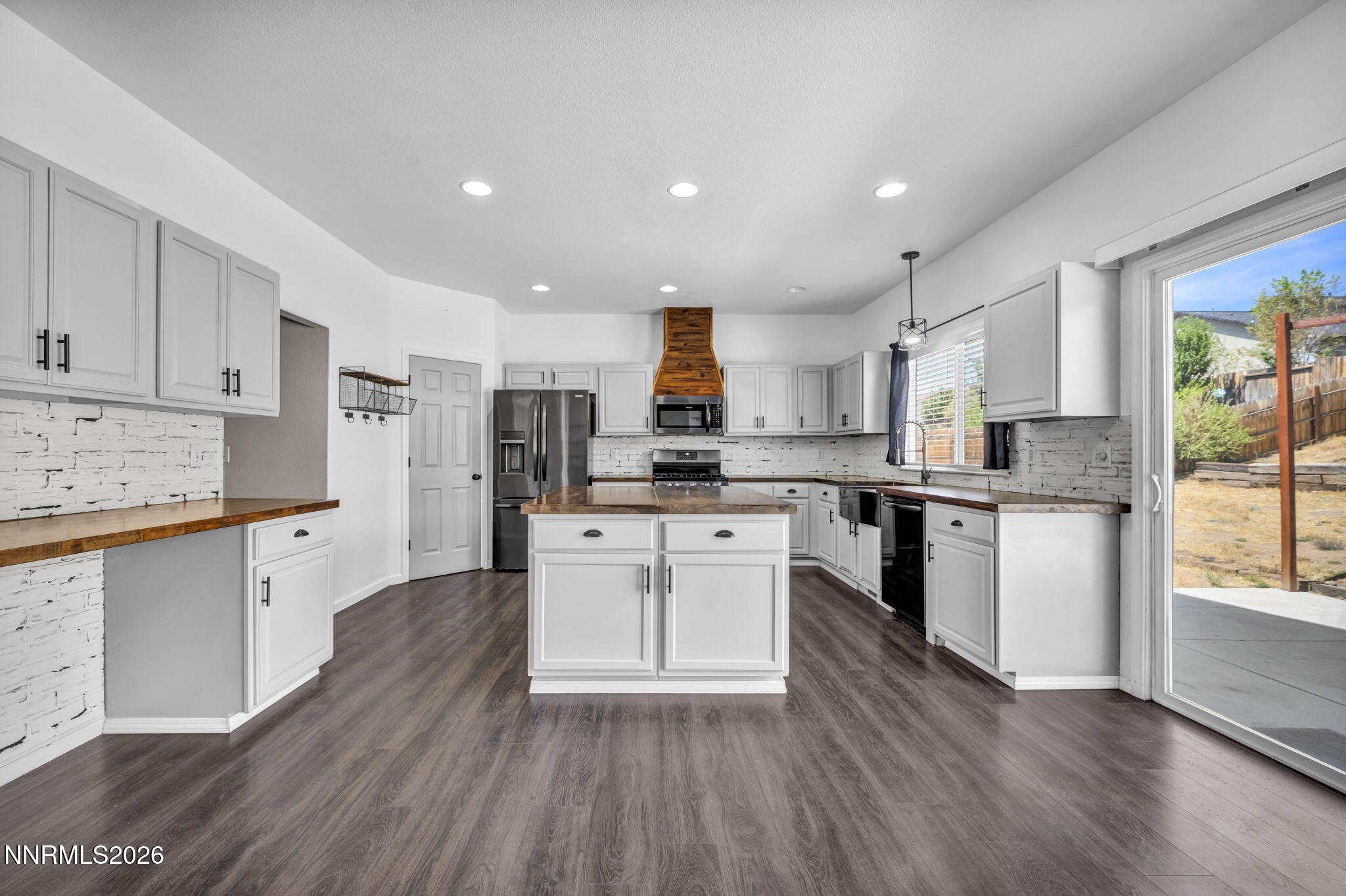 21105 Mount Evans Drive Property Photo 14