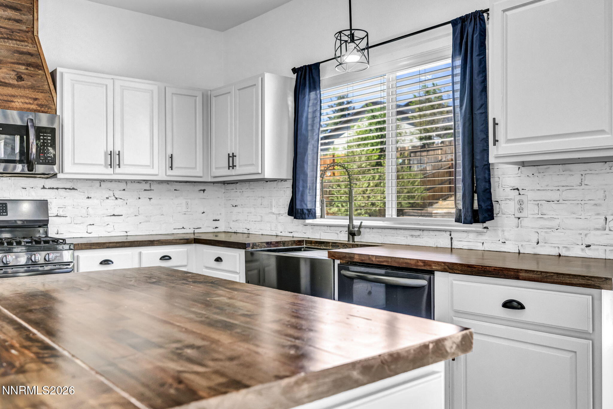 21105 Mount Evans Drive Property Photo 16