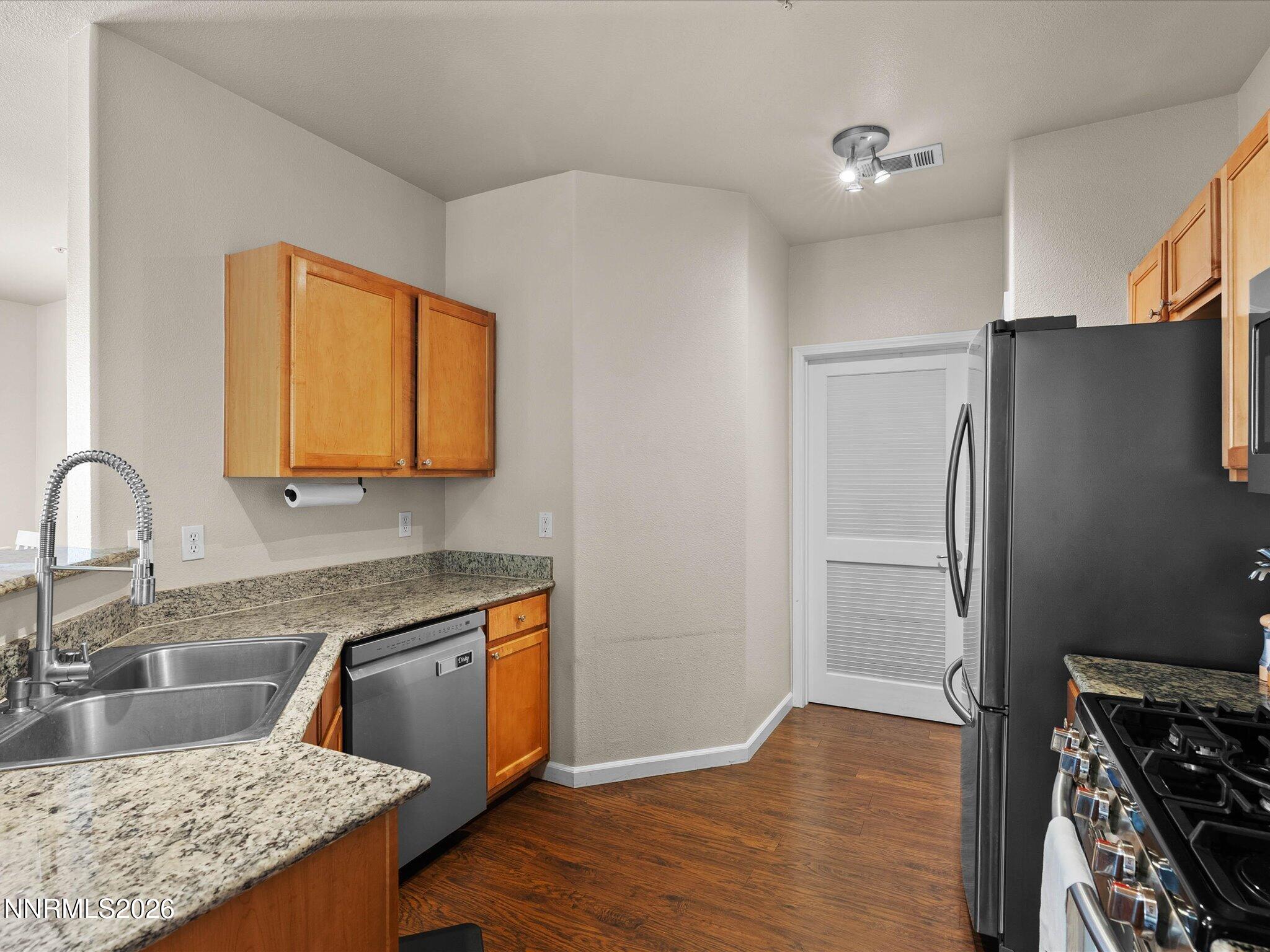 9050 Double R Boulevard Apt 1421 Property Photo 5
