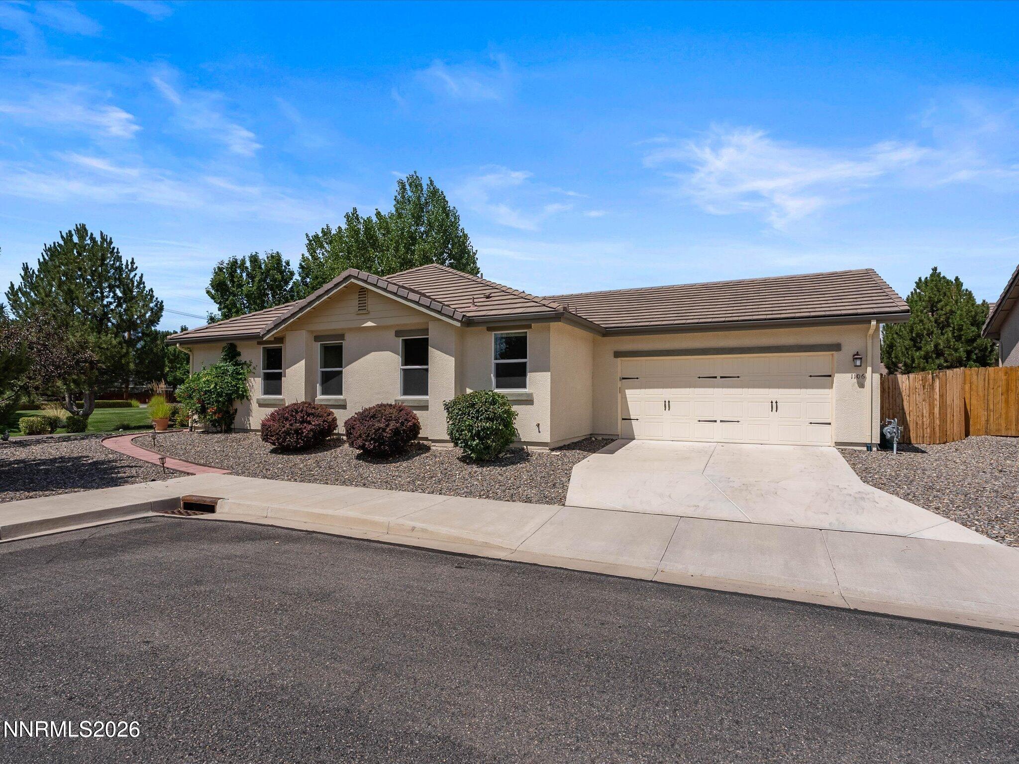 1106 Fiore Court Property Photo 4