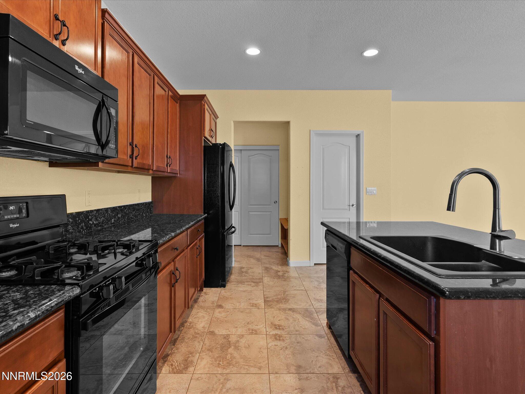 1106 Fiore Court Property Photo 22