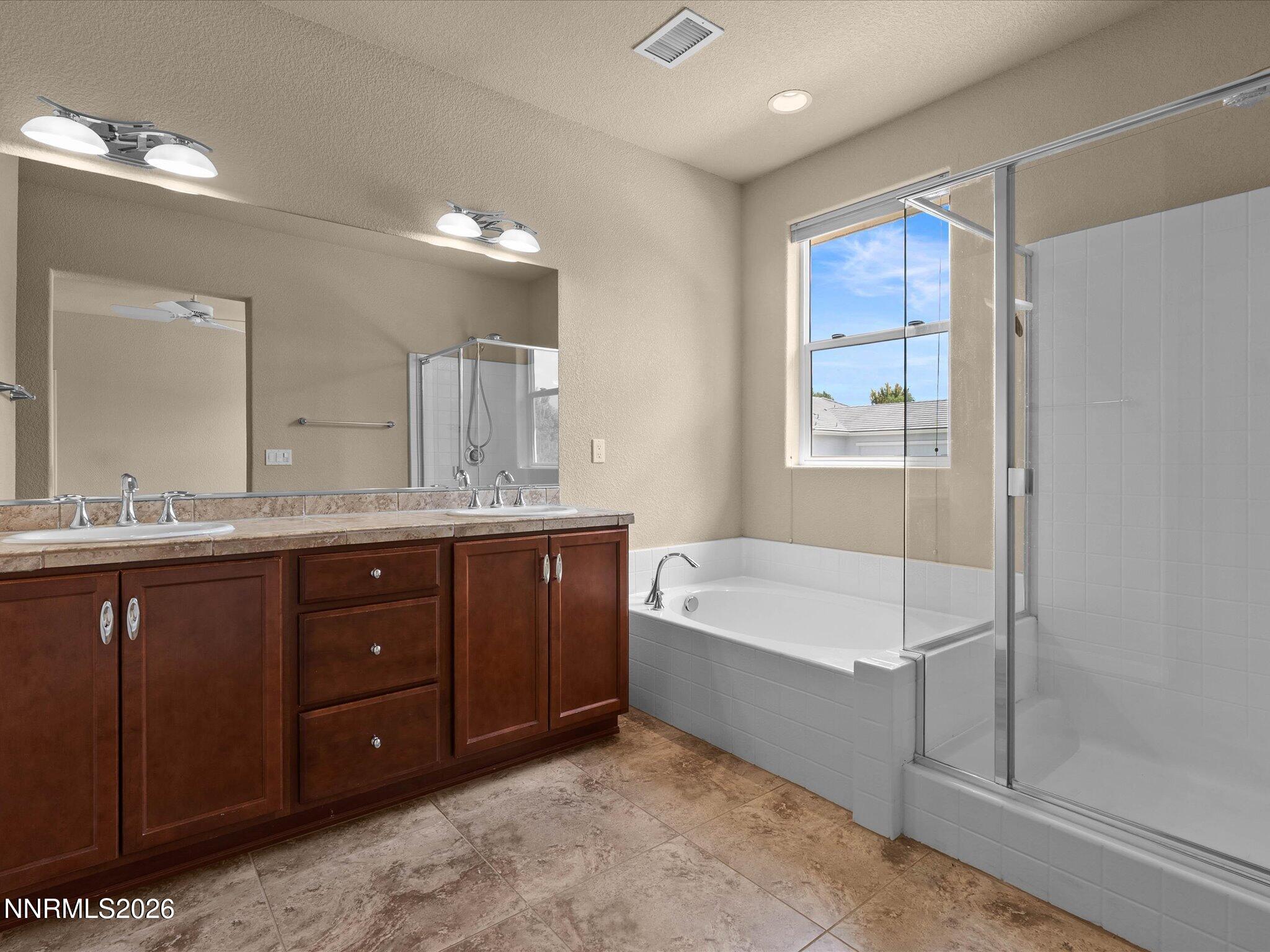 1106 Fiore Court Property Photo 32