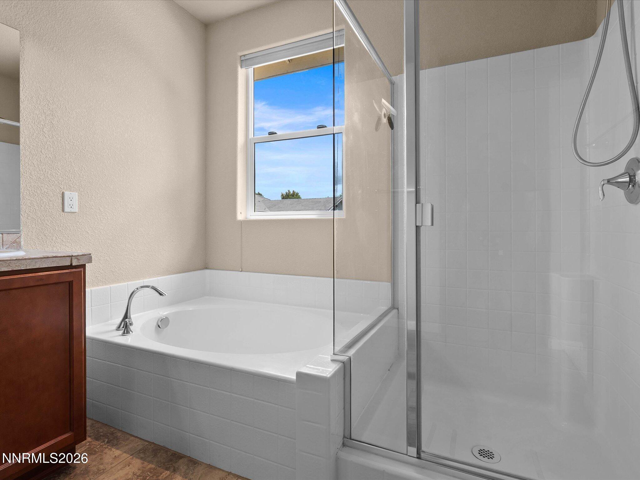1106 Fiore Court Property Photo 33