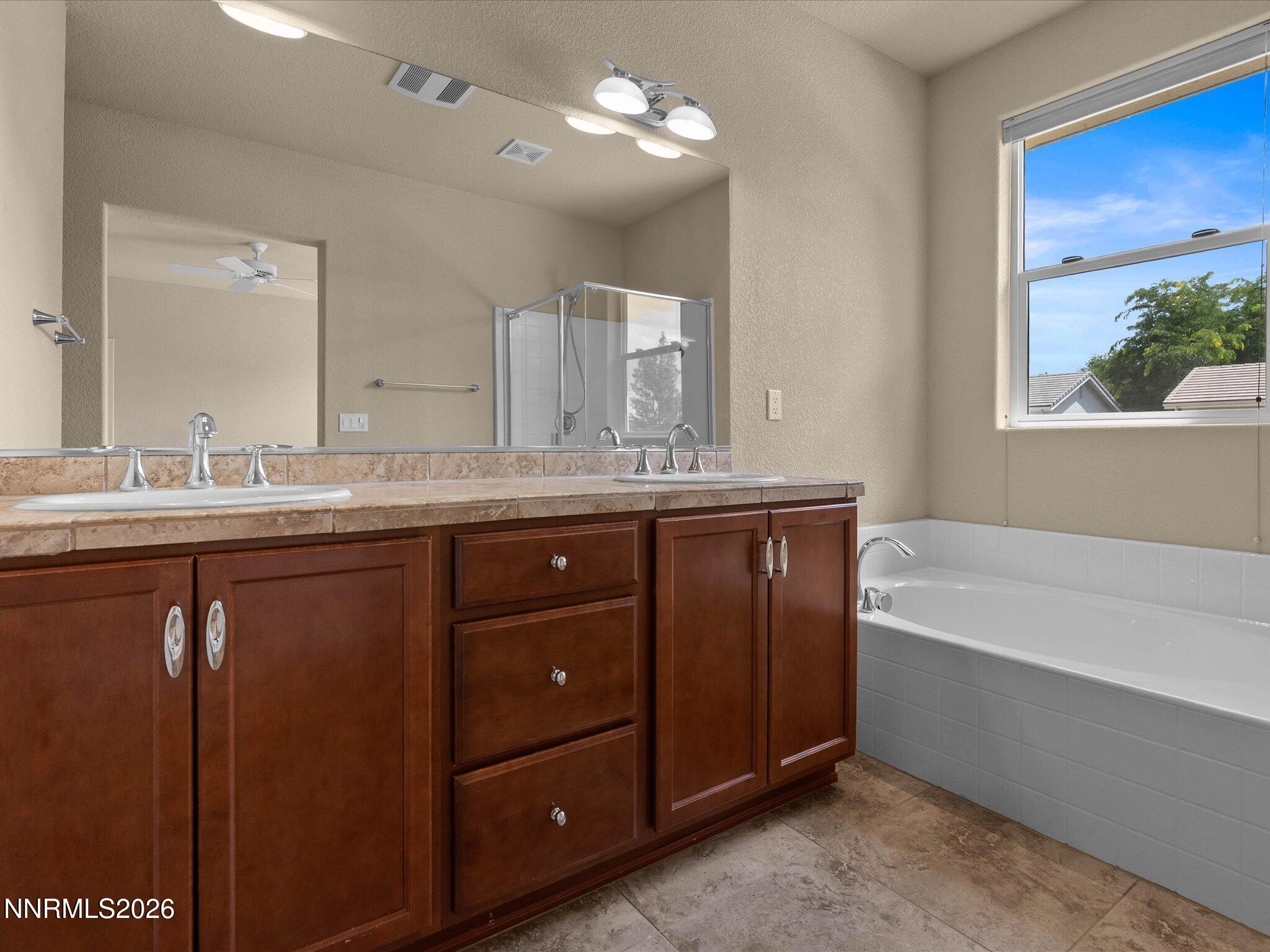 1106 Fiore Court Property Photo 34