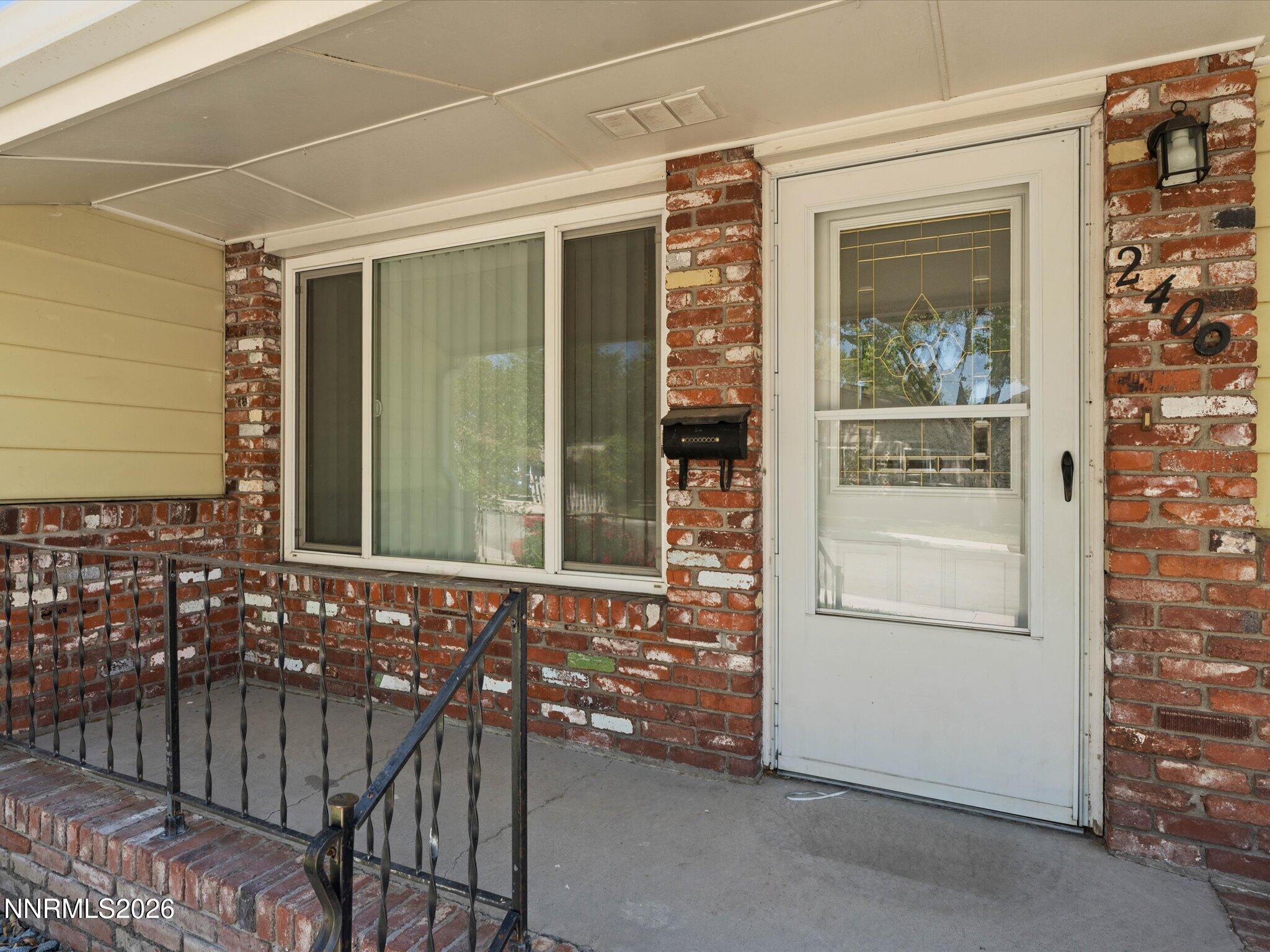 1590 York Way Property Photo 3