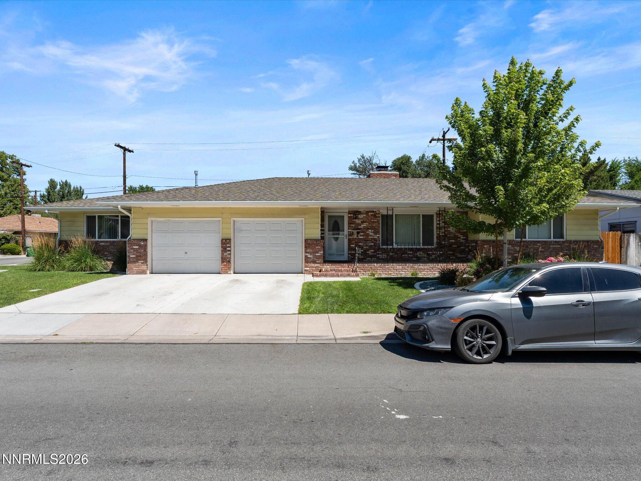 1590 York Way Property Photo 5