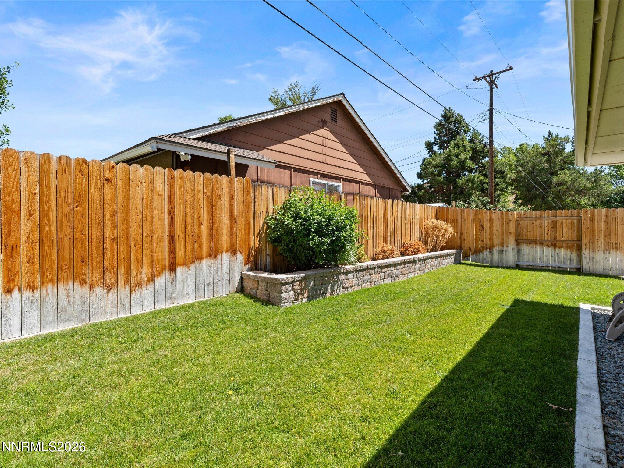 1590 York Way Property Photo 30