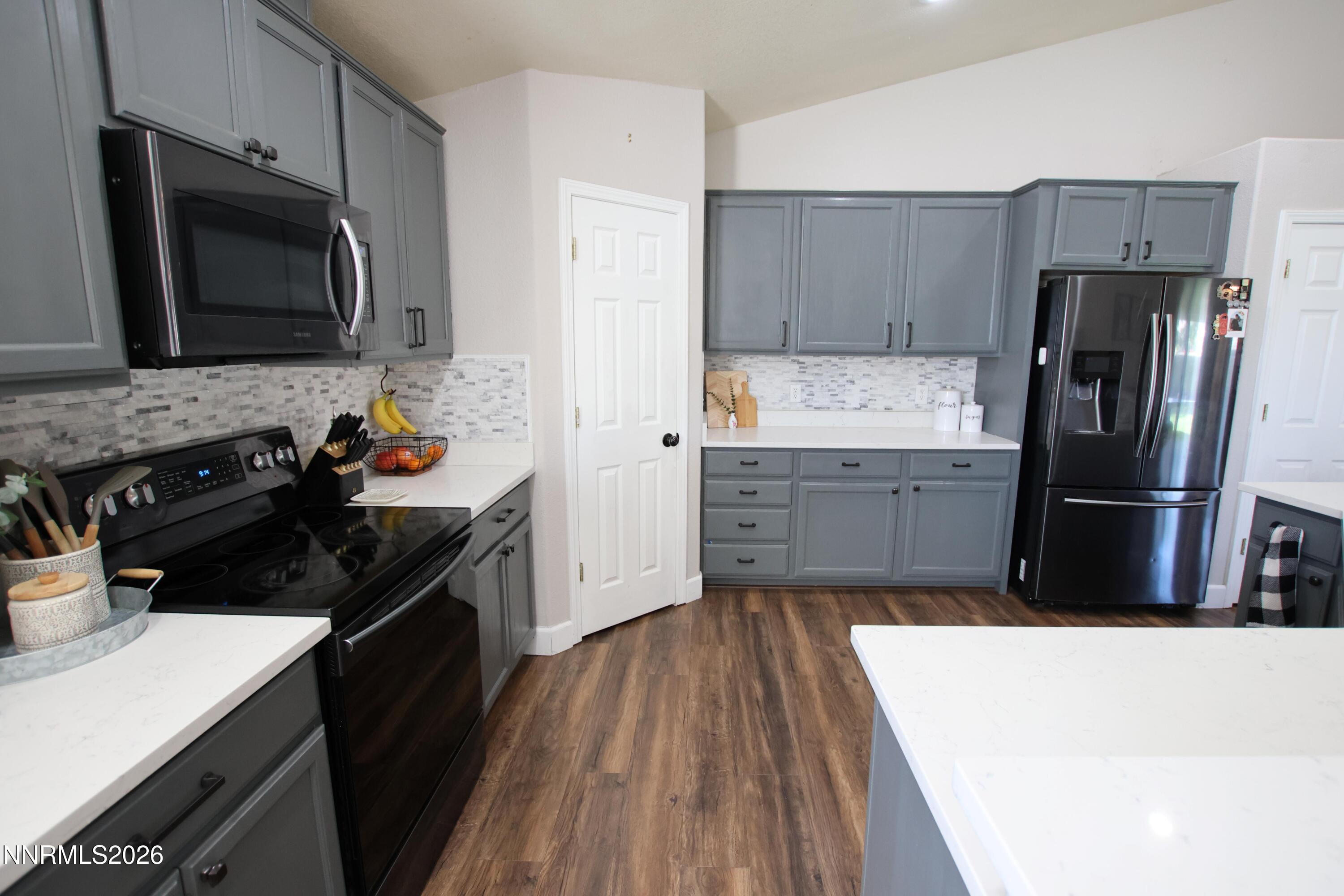 396 Sprague Drive Property Photo 12
