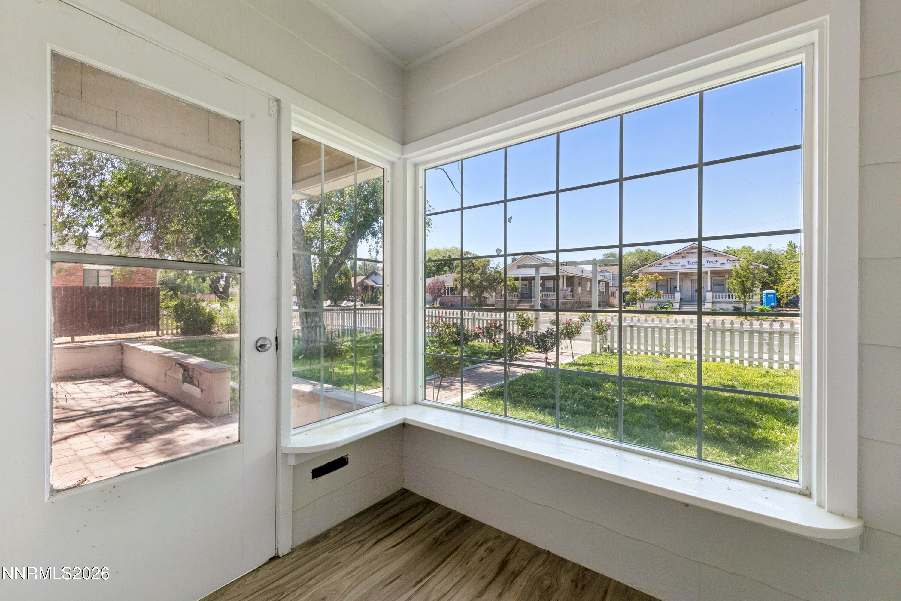 1002 S Arlington Avenue Property Photo 7
