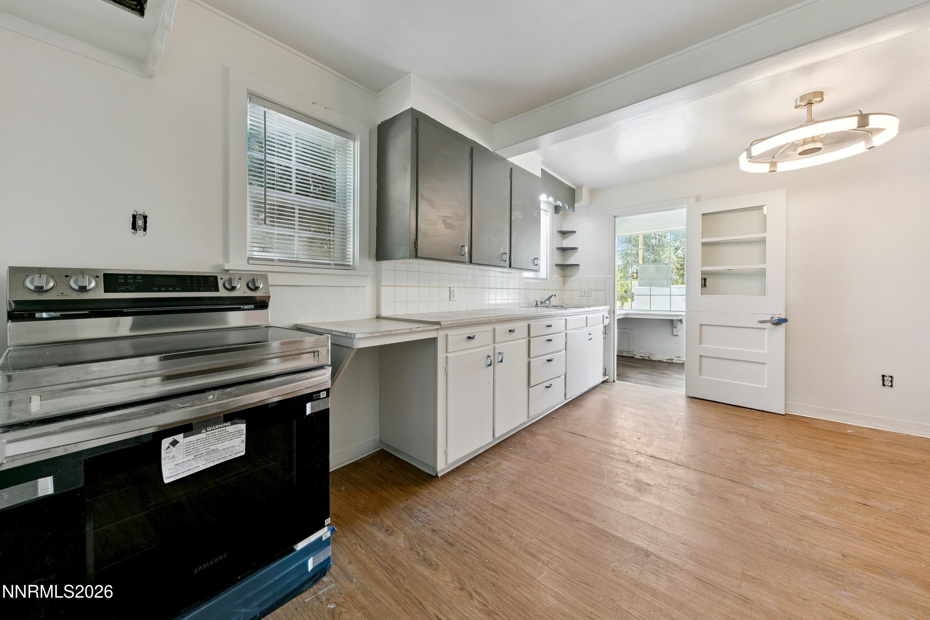 1002 S Arlington Avenue Property Photo 11